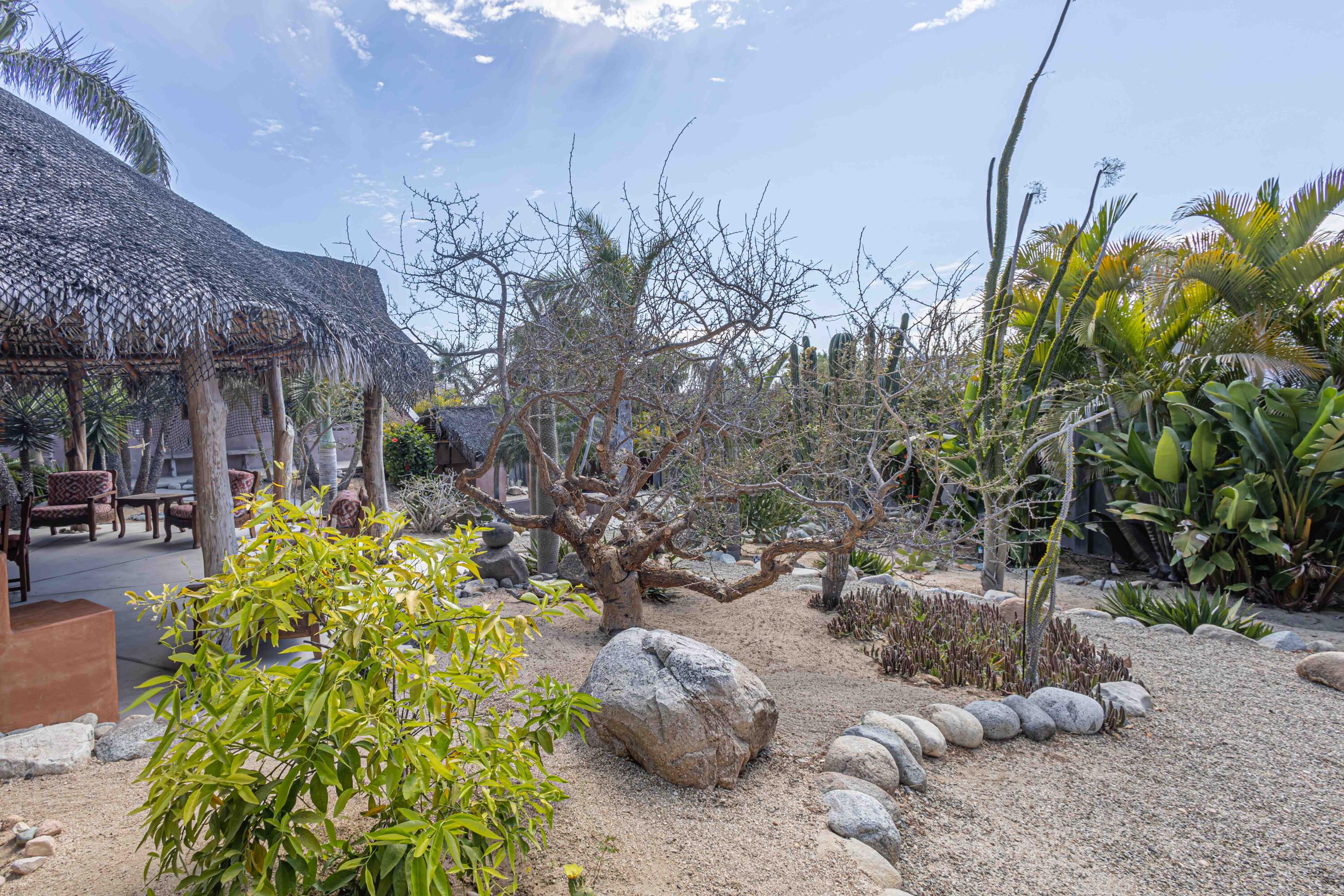 227 Camino del Cielo, Villa Iguana