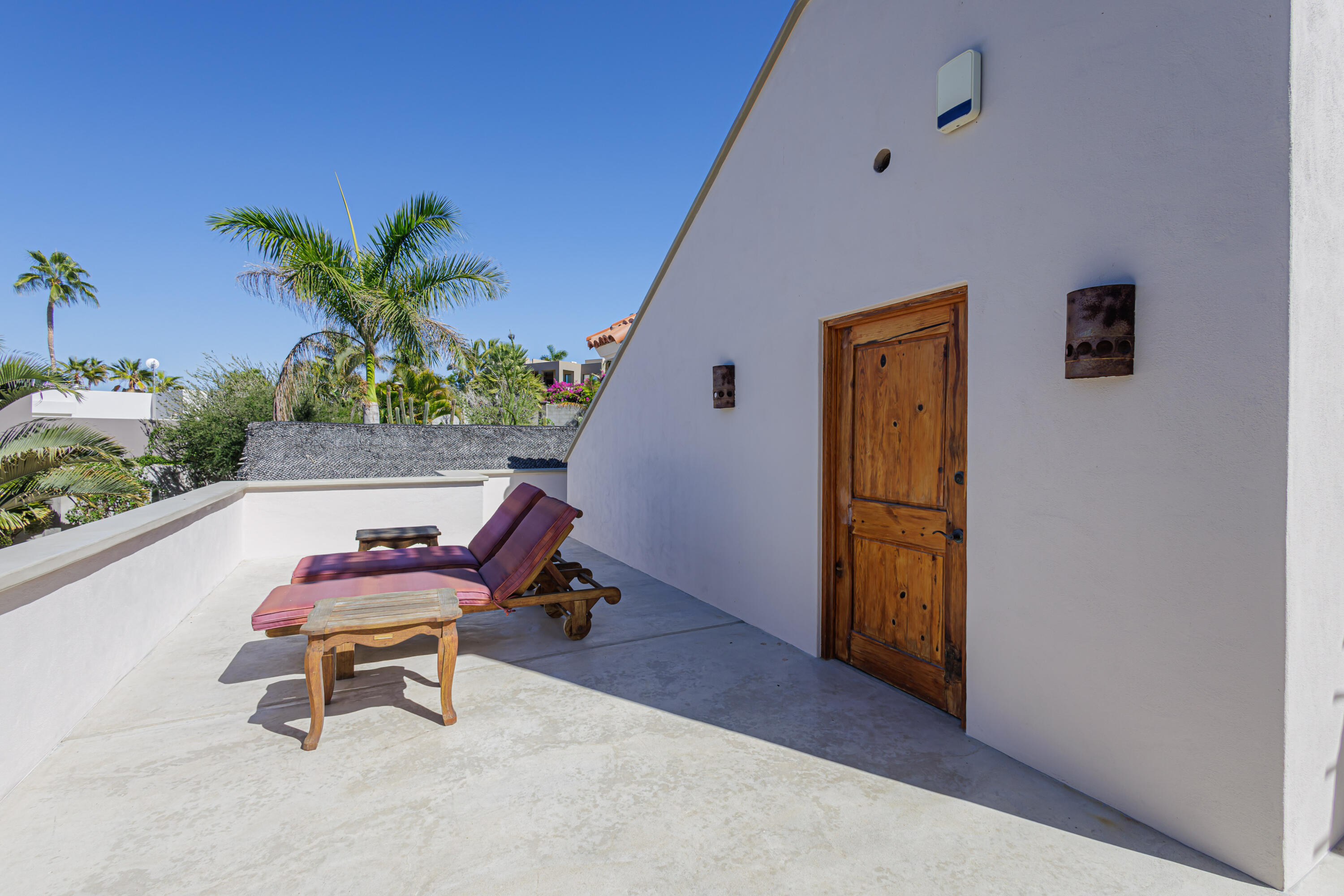 227 Camino del Cielo, Villa Iguana