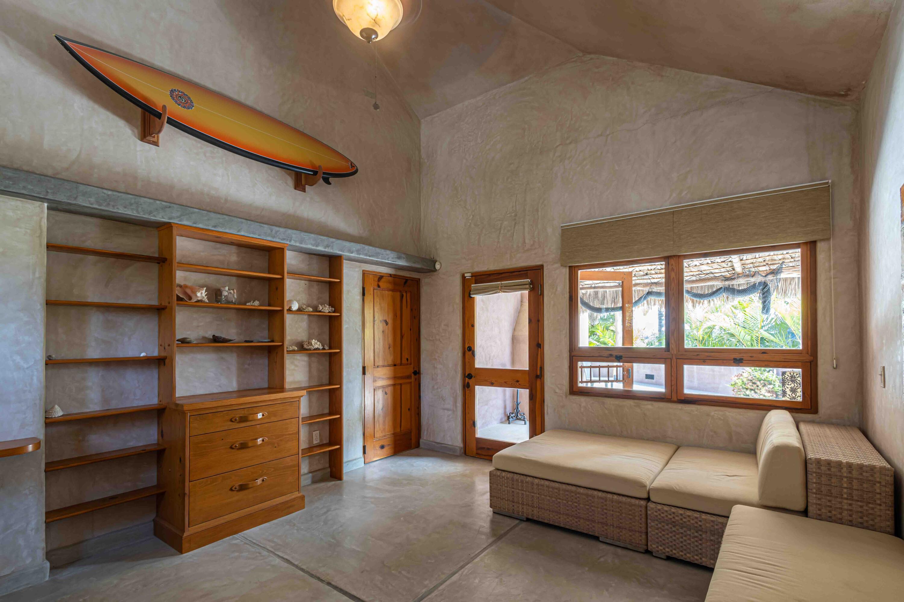 227 Camino del Cielo, Villa Iguana