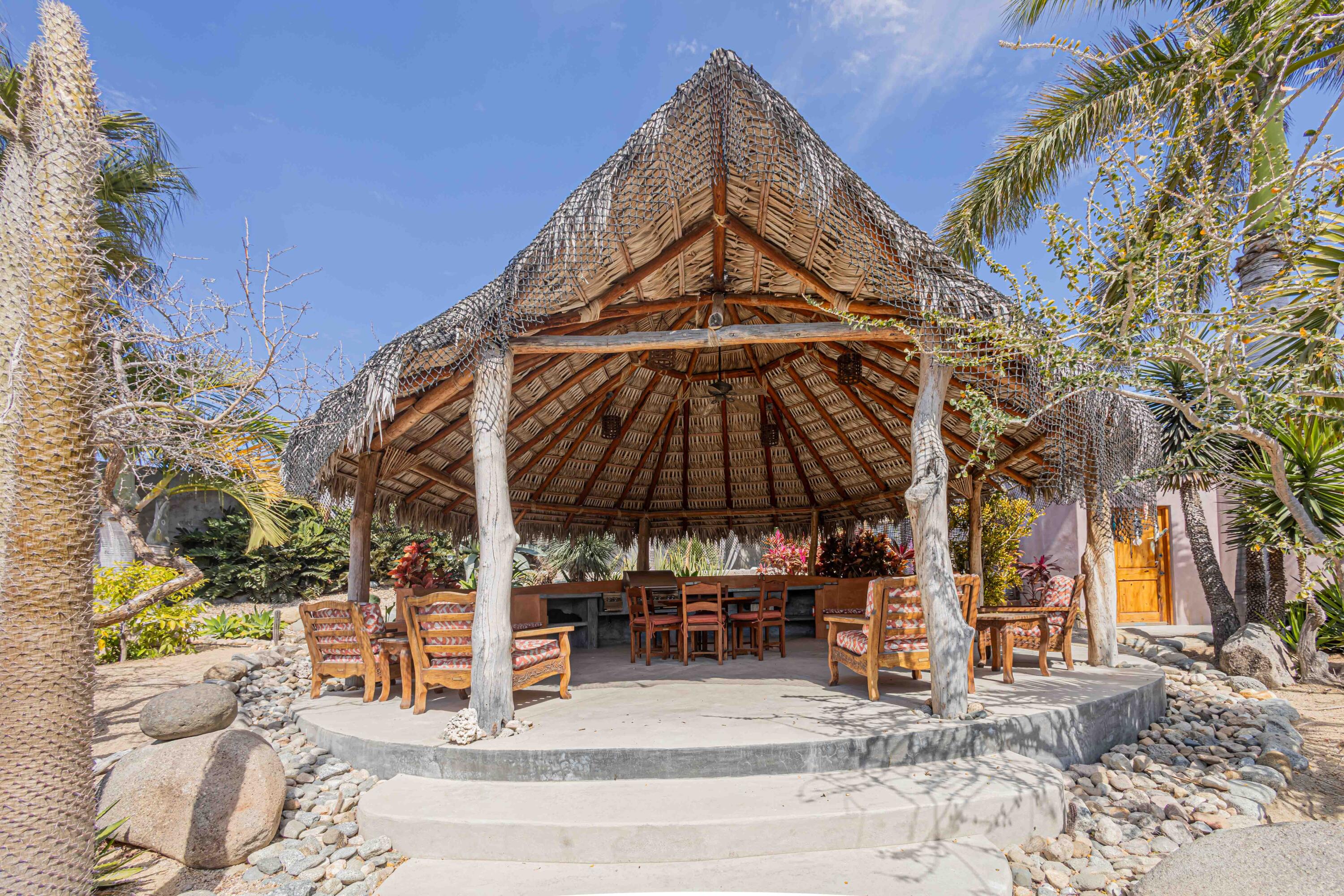 227 Camino del Cielo, Villa Iguana