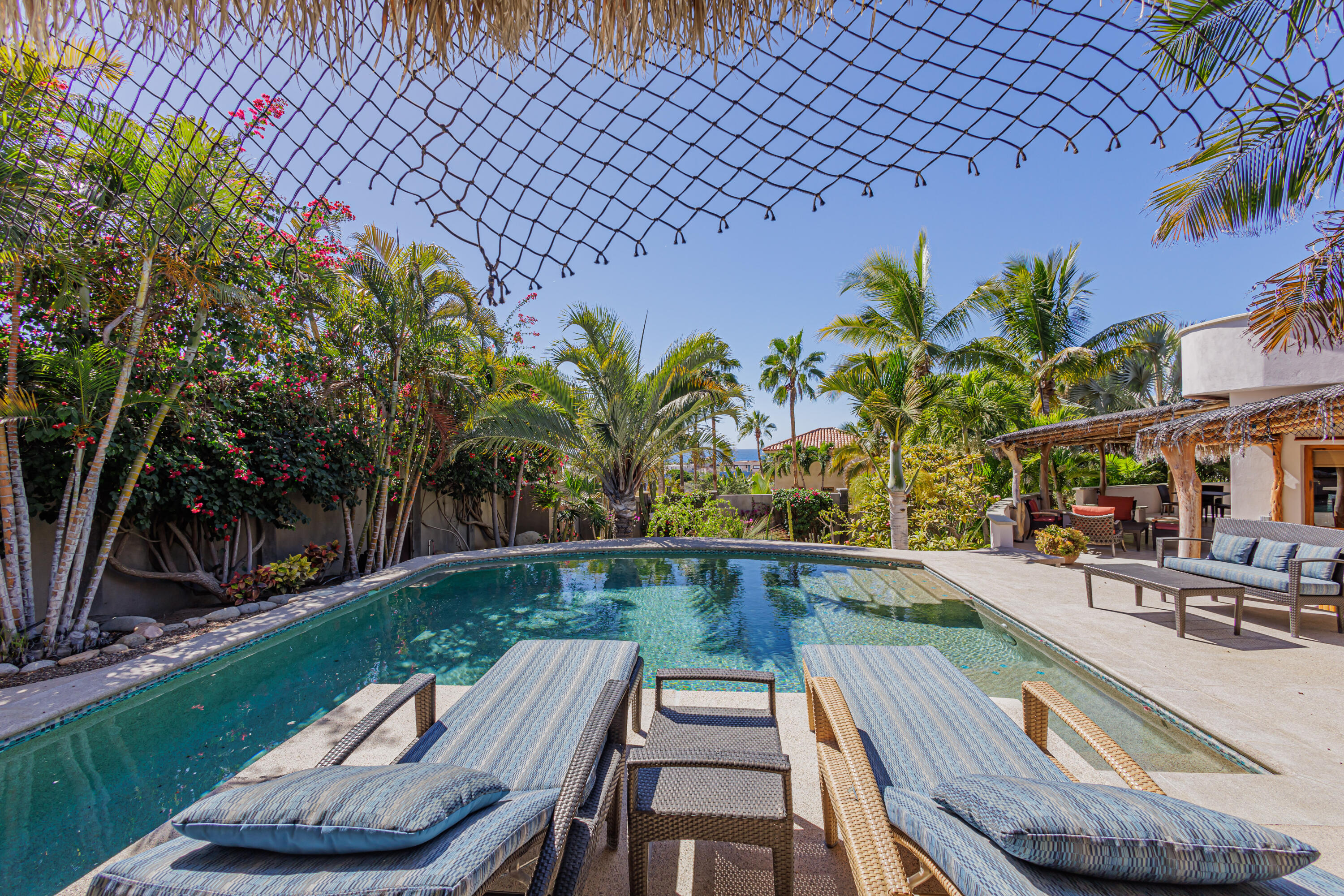 227 Camino del Cielo, Villa Iguana