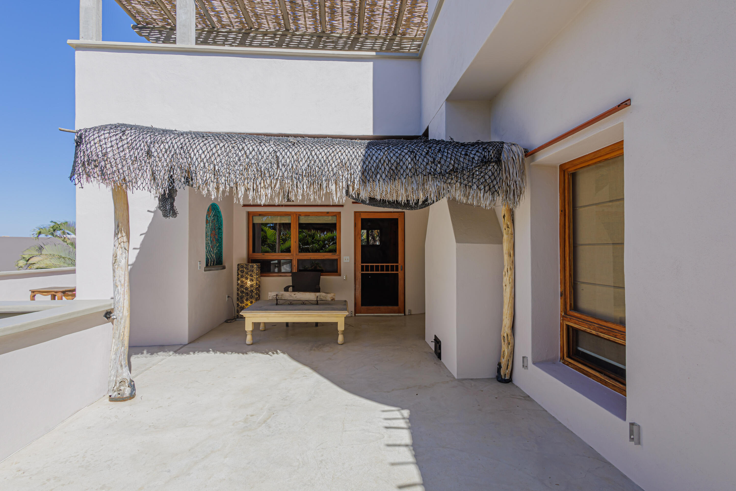 227 Camino del Cielo, Villa Iguana
