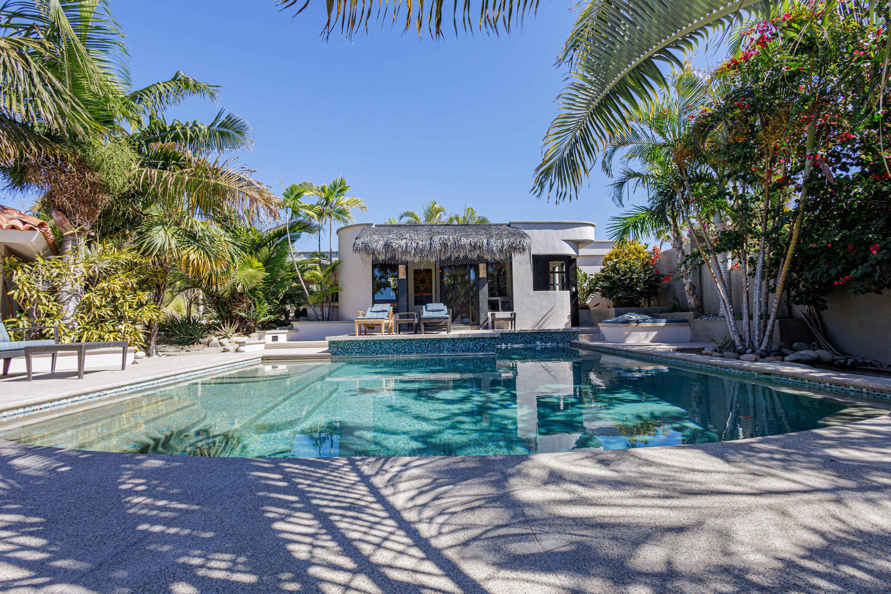 227 Camino del Cielo, Villa Iguana