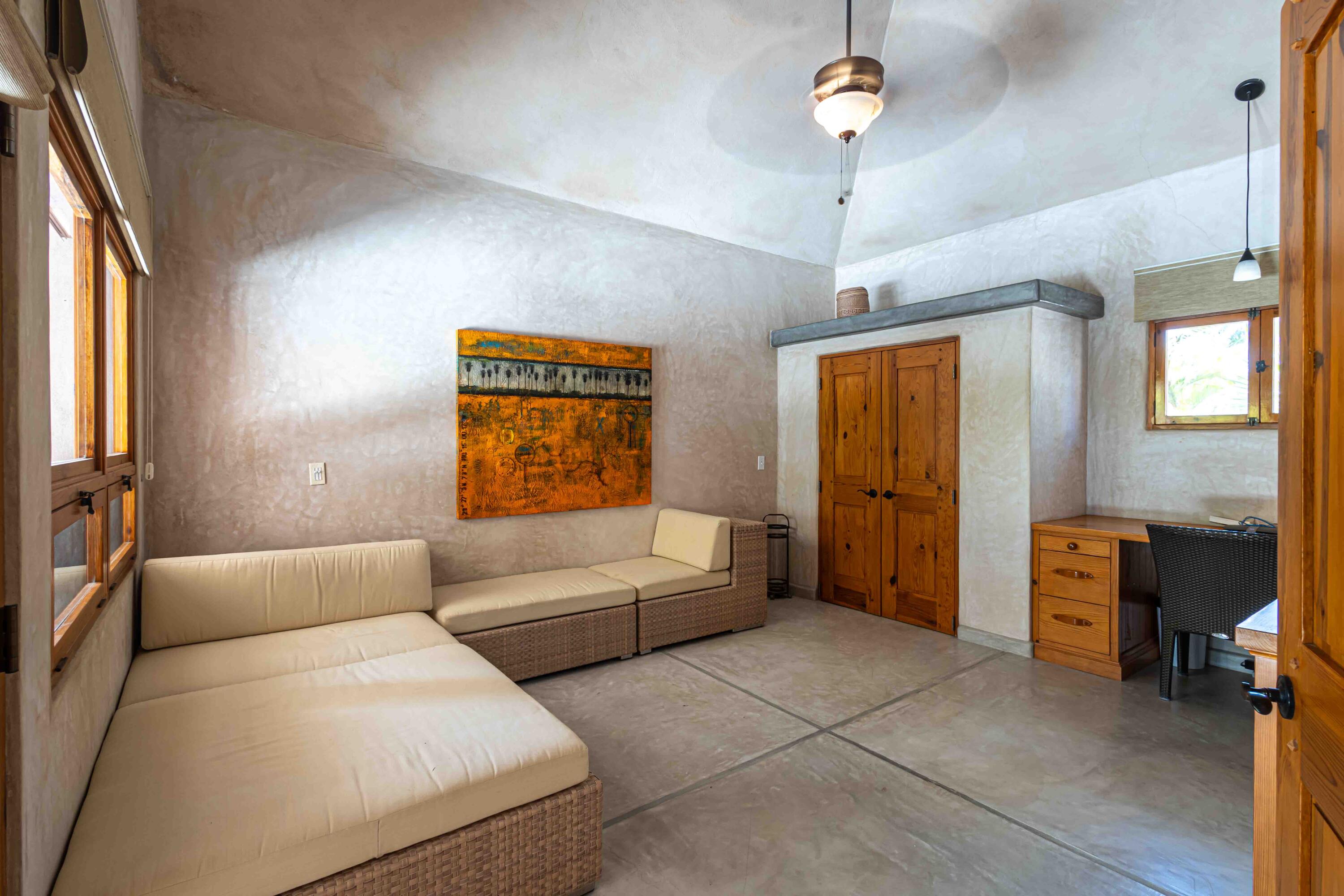 227 Camino del Cielo, Villa Iguana