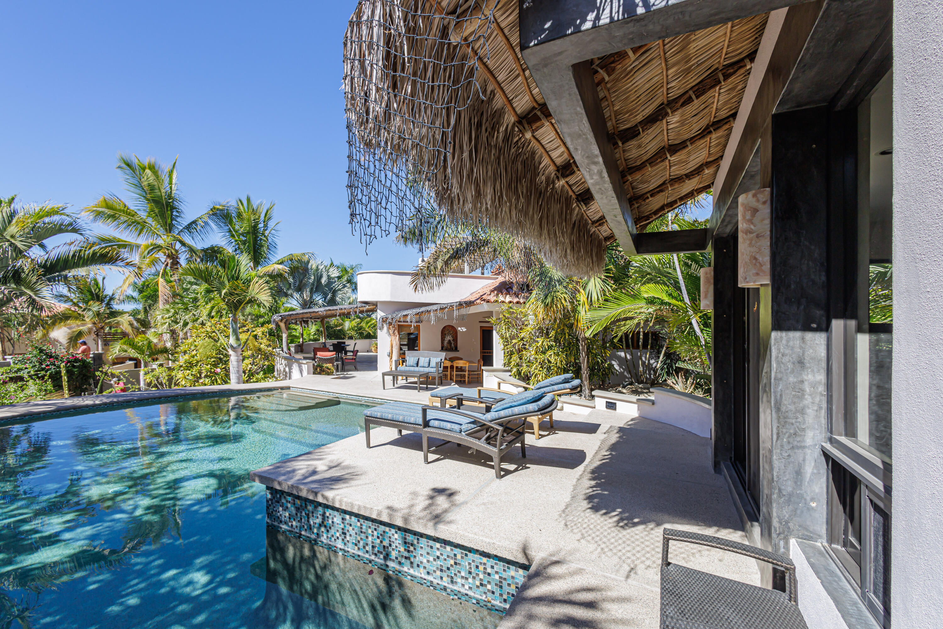 227 Camino del Cielo, Villa Iguana