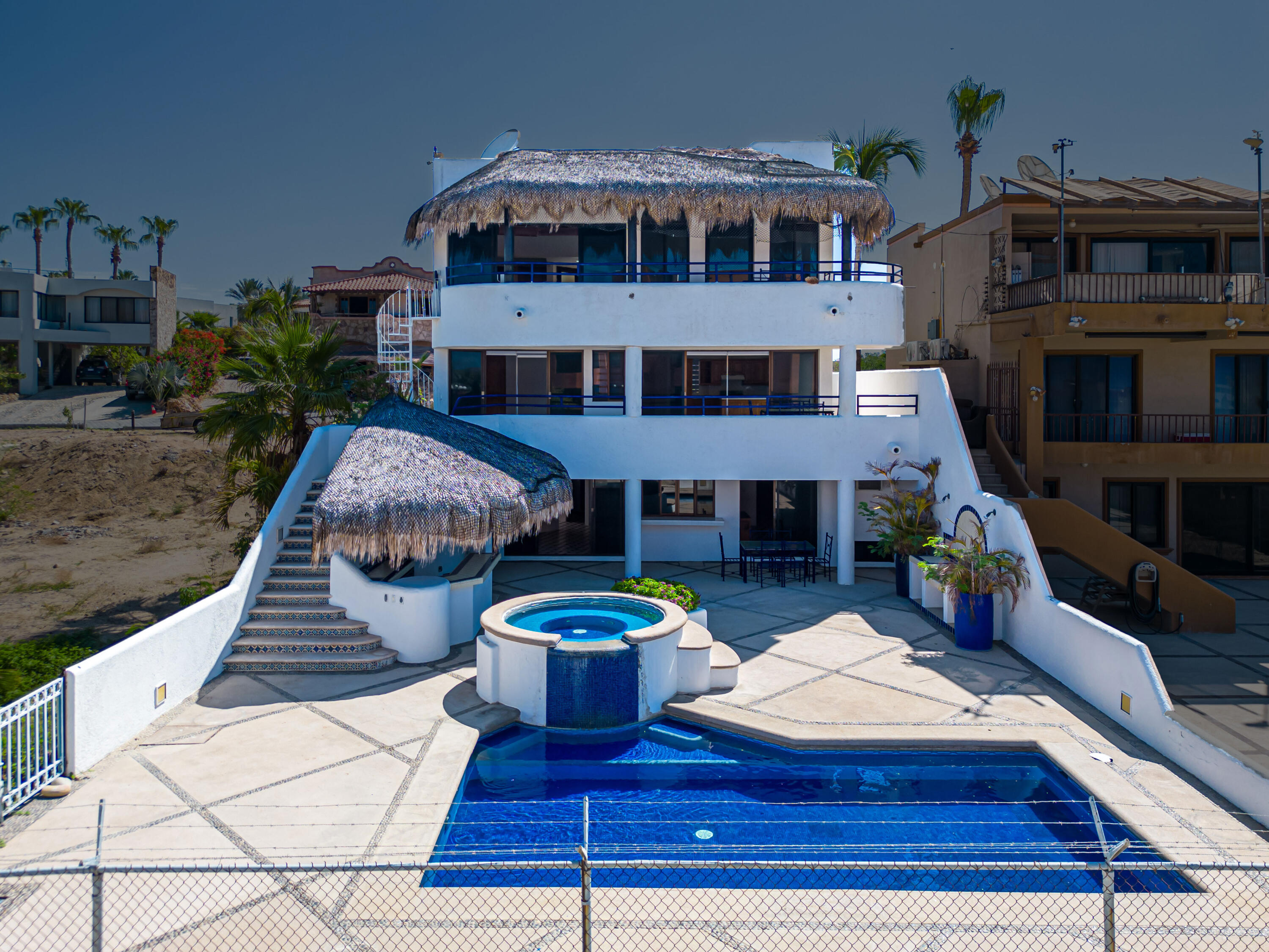 17 Calle Paseo Baja, Cabo Bello, Casa Bekine