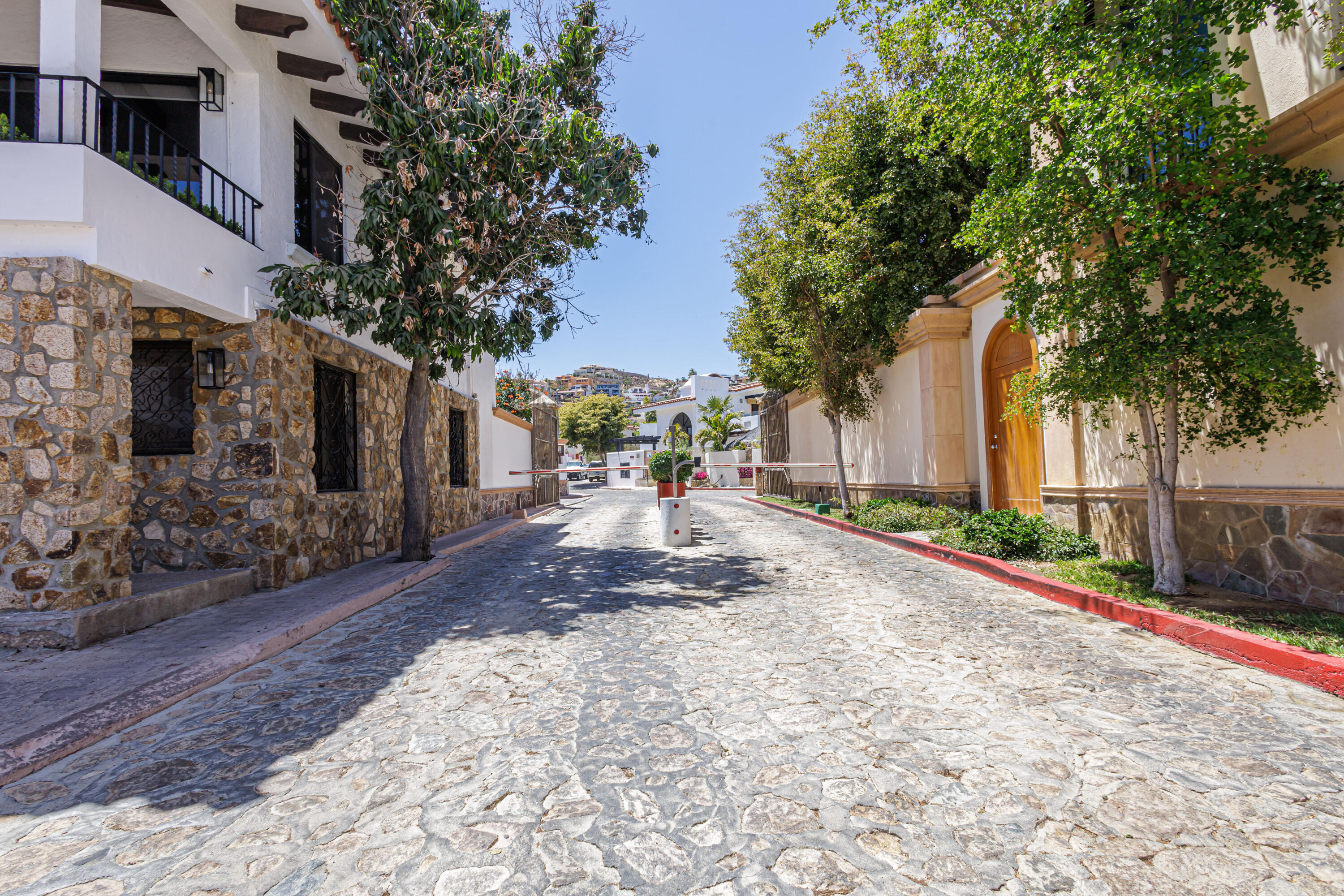 Camino del Cerro, Casa Colibri, Pedregal