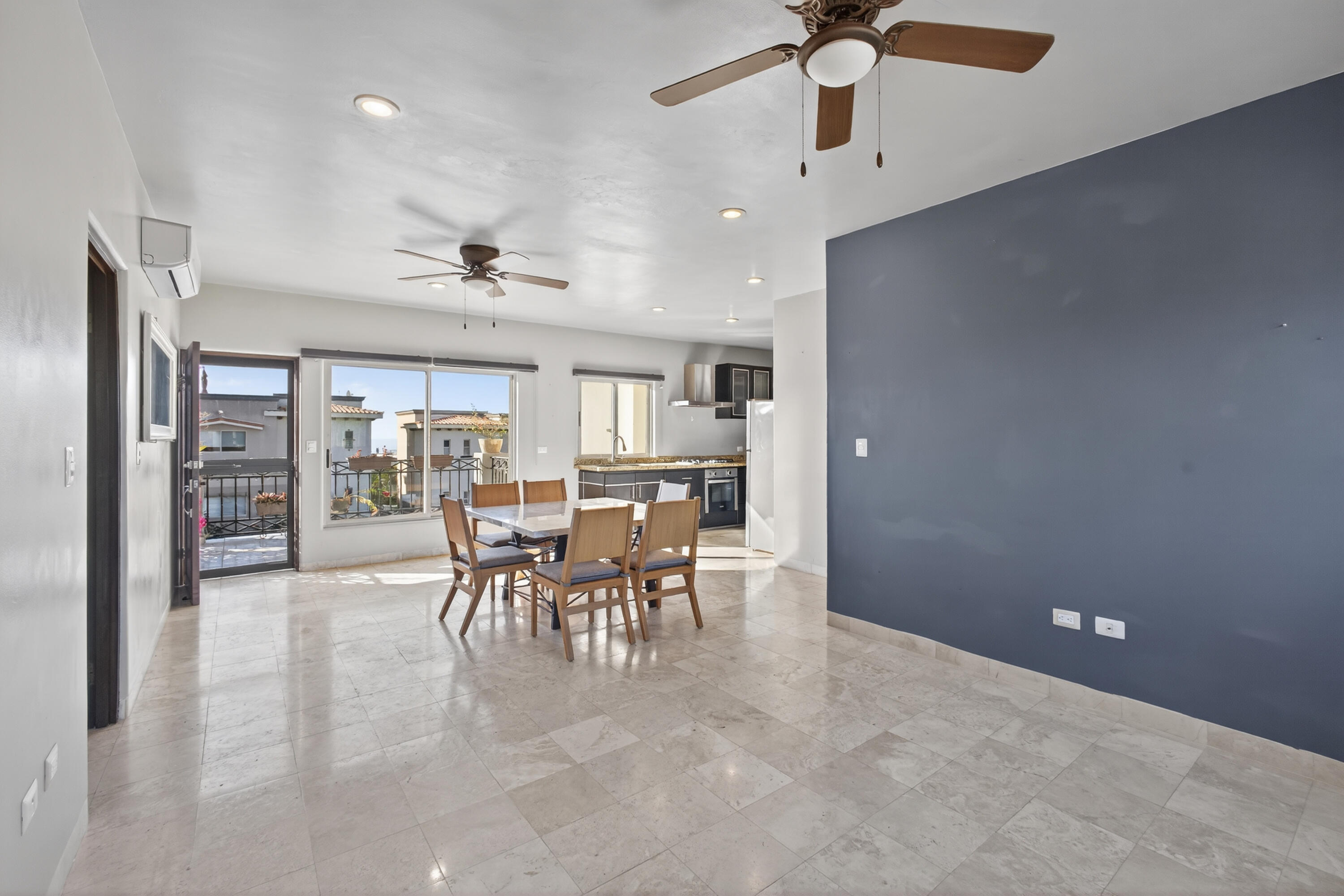 Calle las Conchas, PH 130B, Ventanas Phase 1