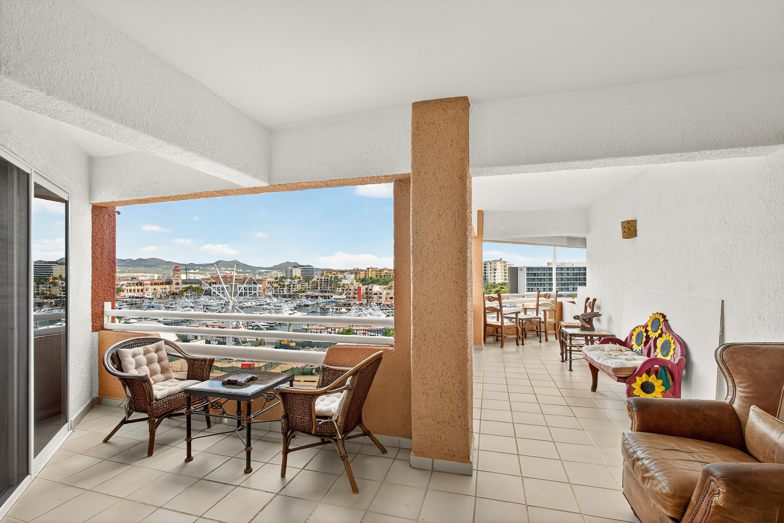 Boulevard Marina, Condo 603, Plaza Nautica