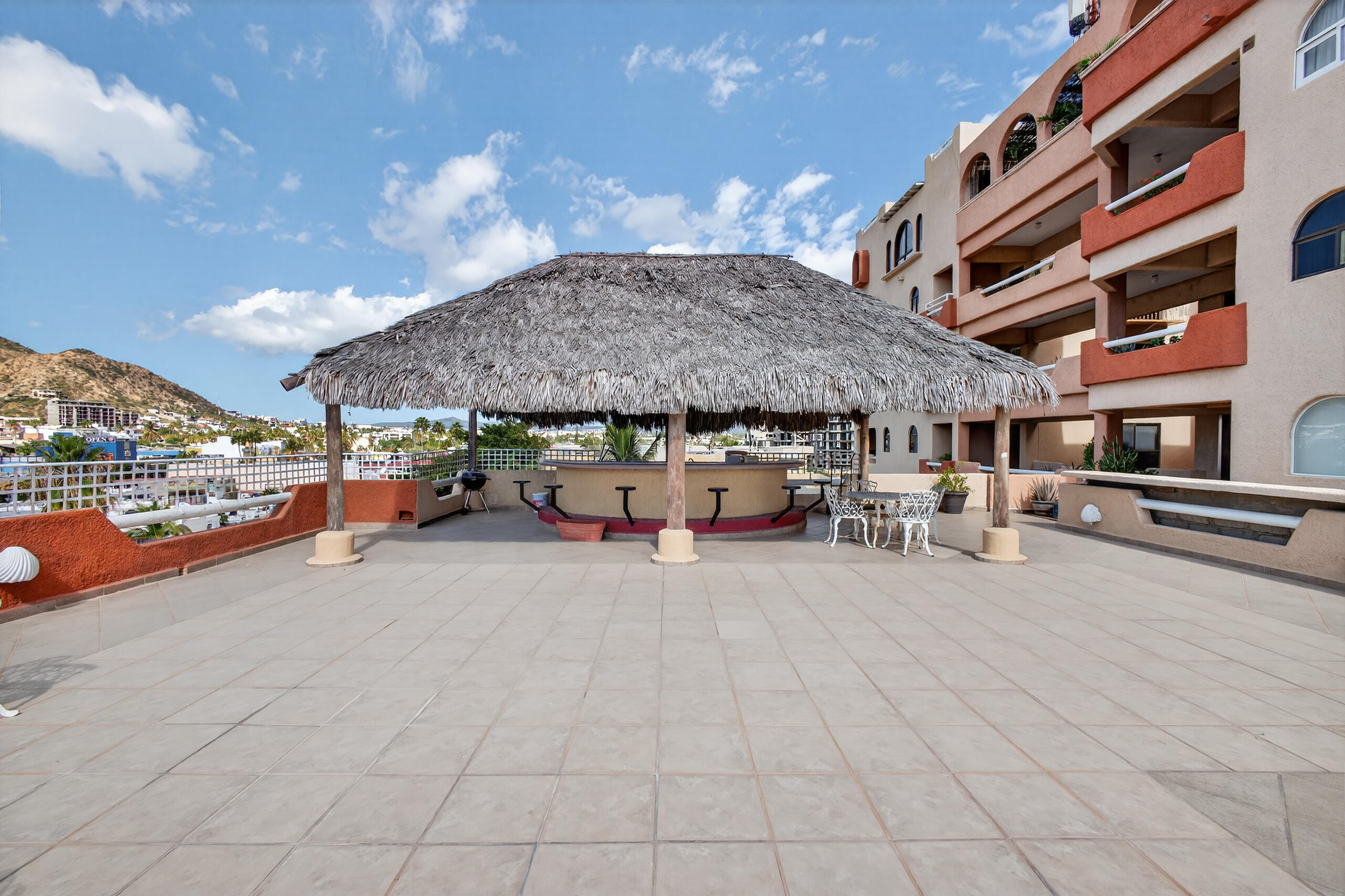 Boulevard Marina, Condo 603, Plaza Nautica