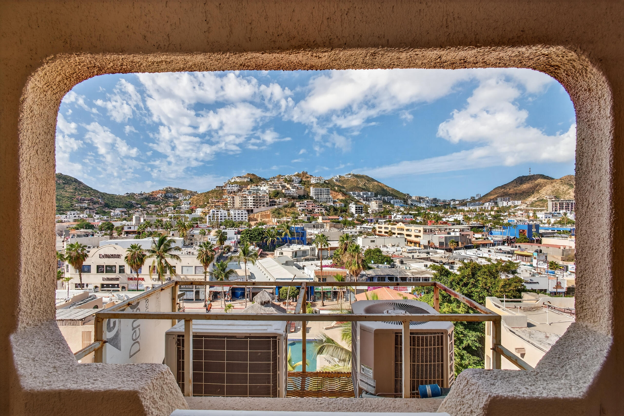 Boulevard Marina, Condo 603, Plaza Nautica