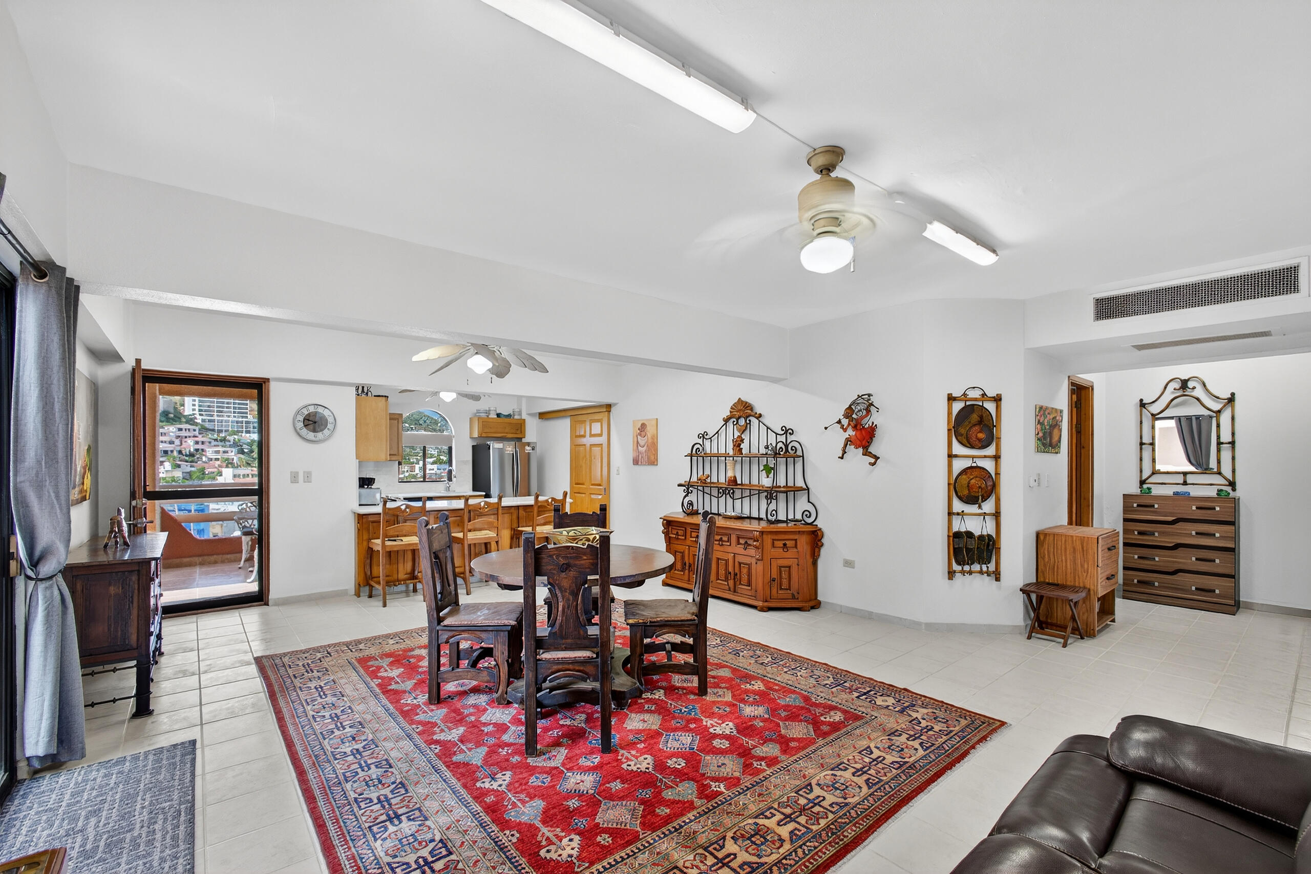 Boulevard Marina, Condo 603, Plaza Nautica