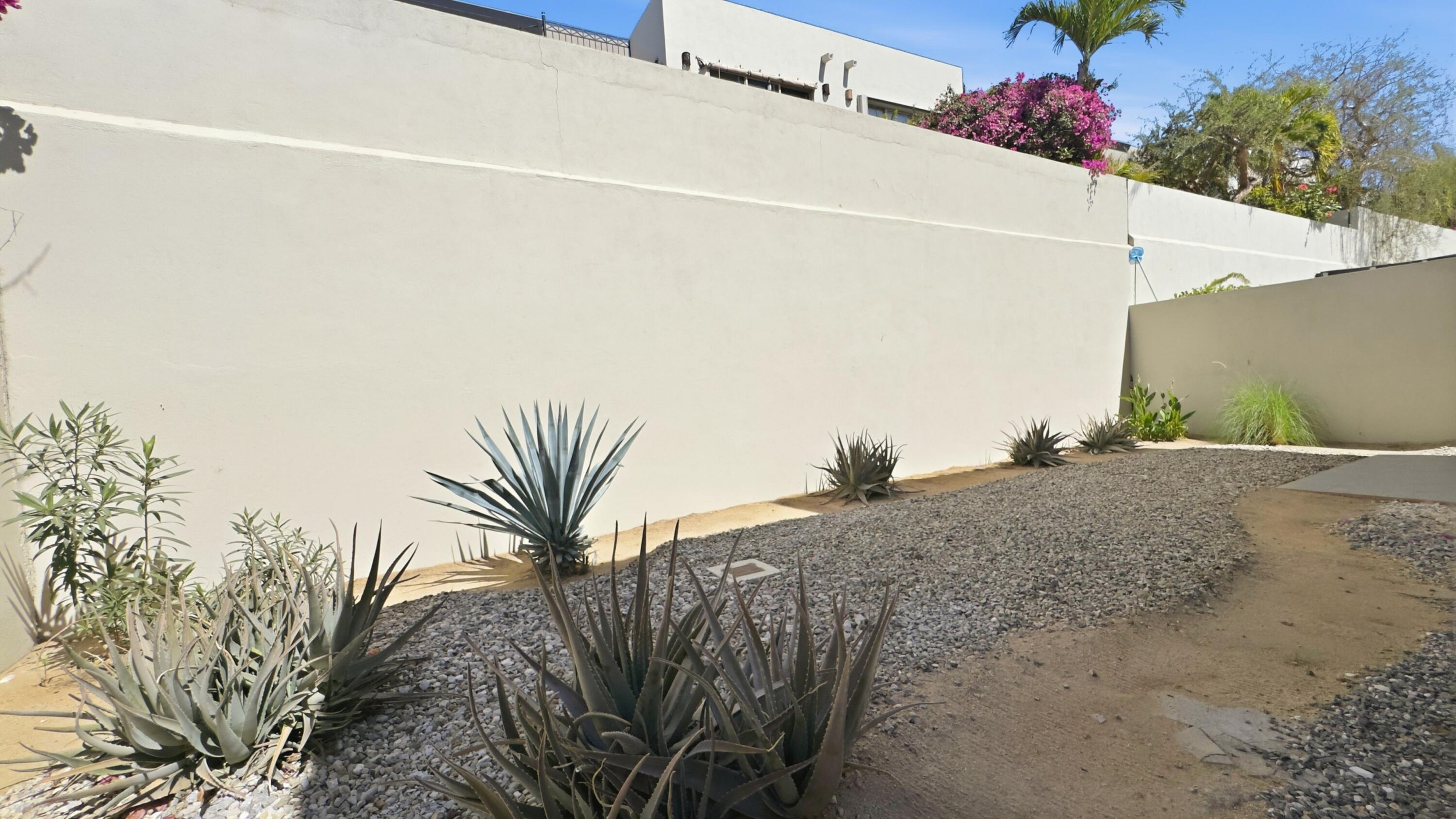 115 Las Estrellas, Ventanas Phase 1