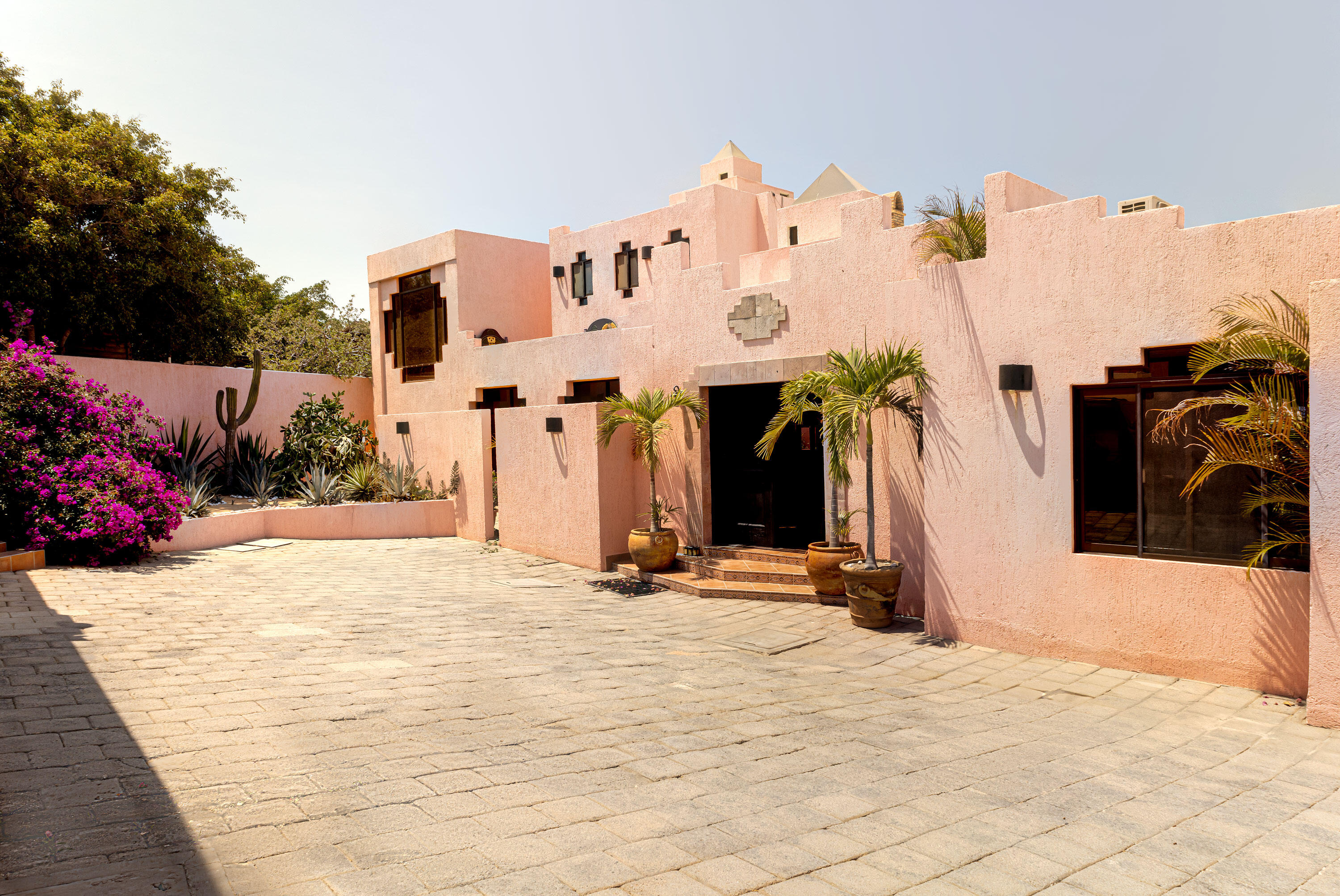 6 Colina, Villa Rosa