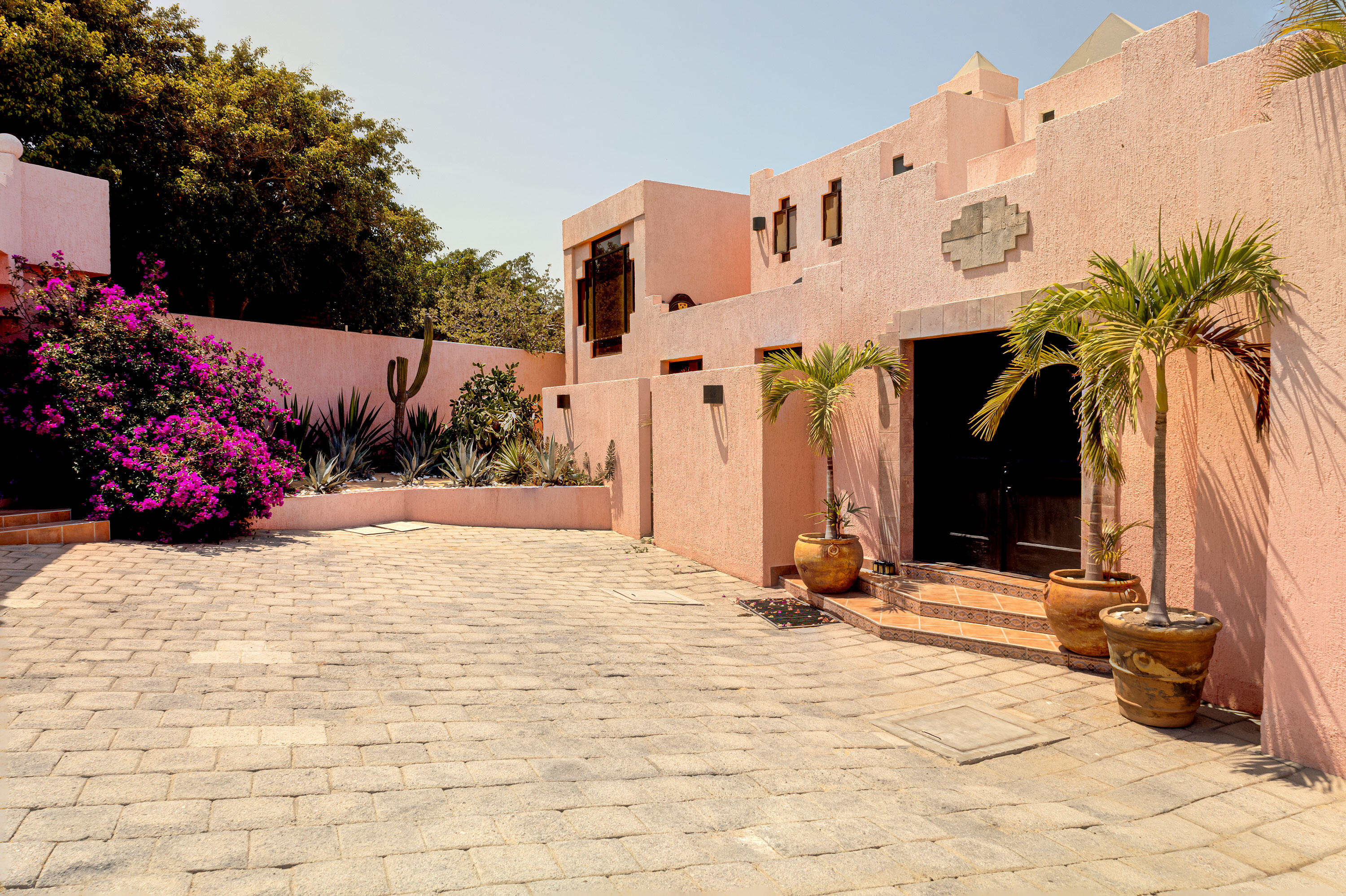 6 Colina, Villa Rosa