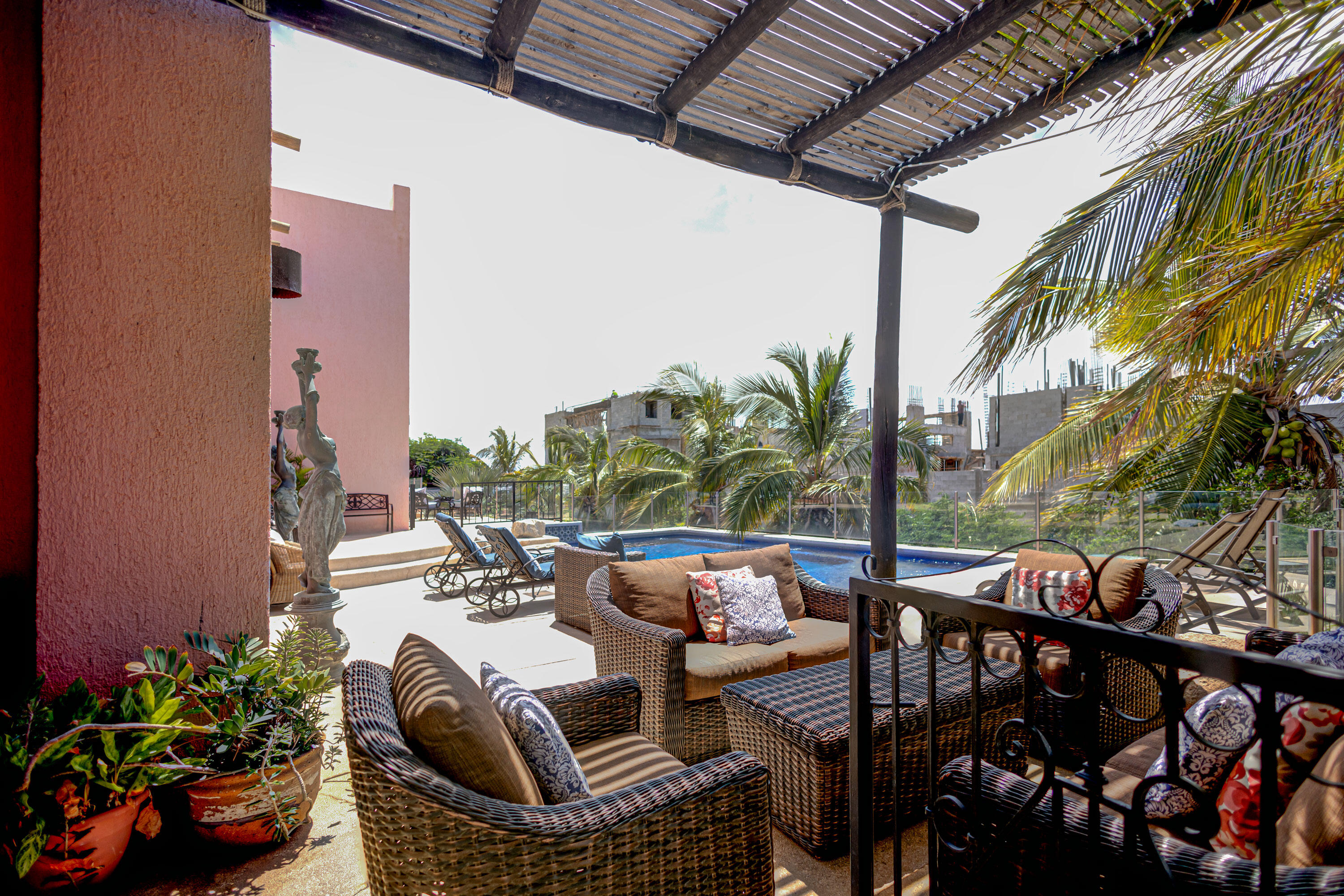 6 Colina, Villa Rosa