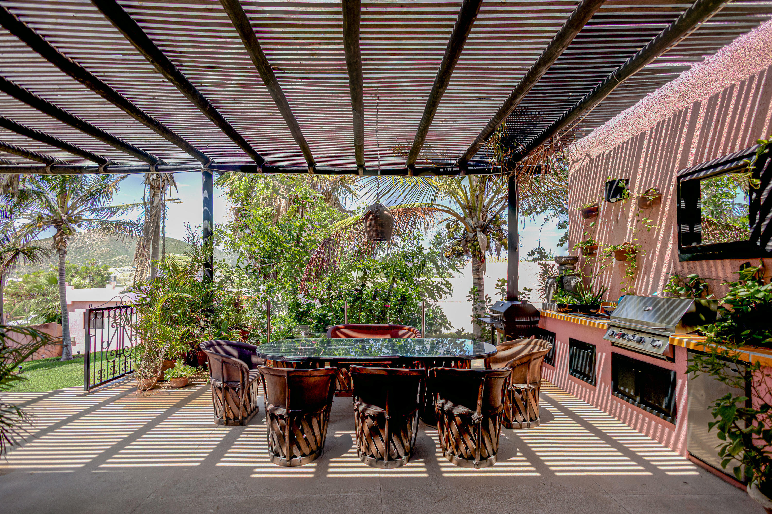 6 Colina, Villa Rosa