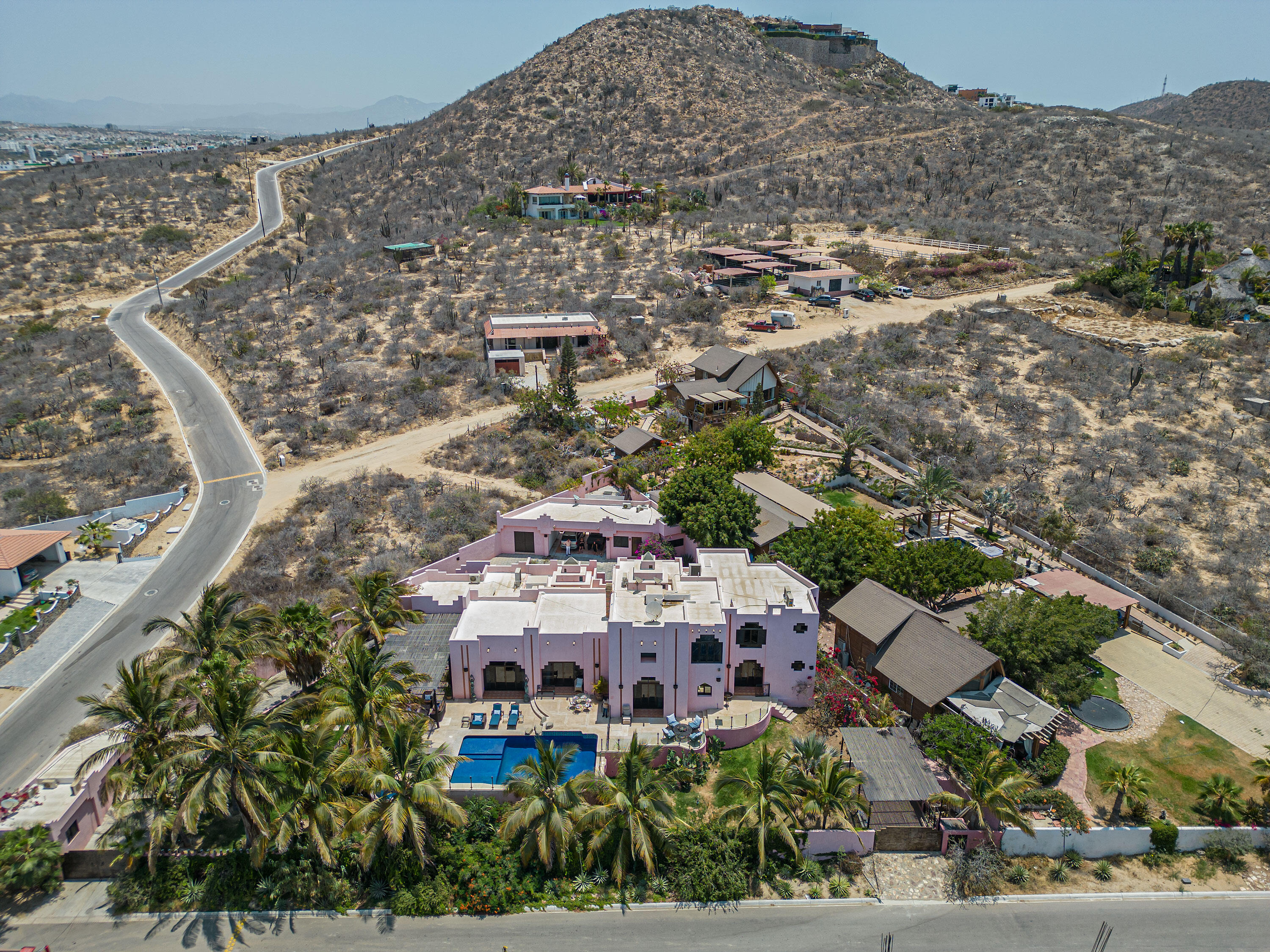 6 Colina, Villa Rosa