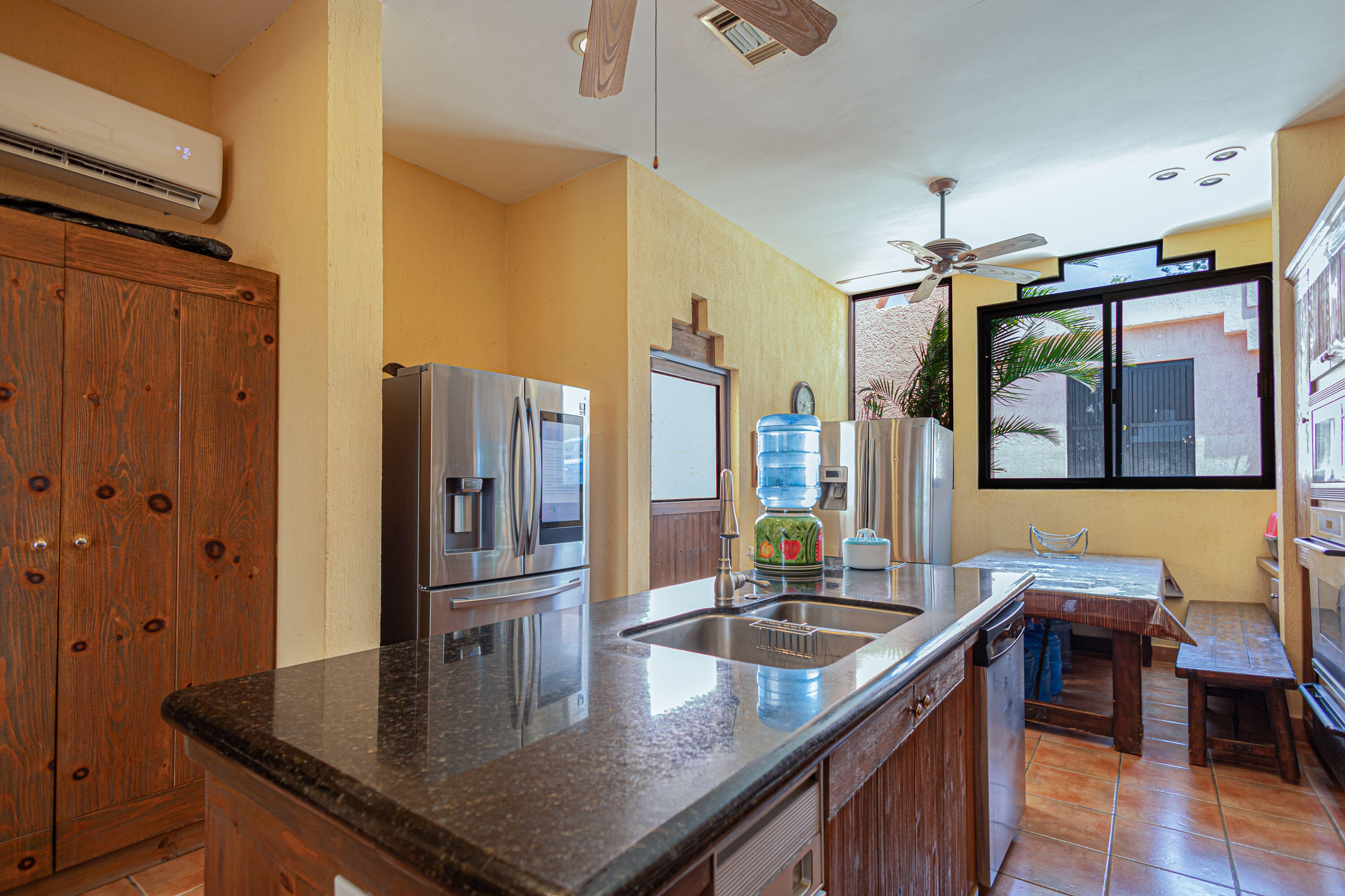 6 Colina, Villa Rosa