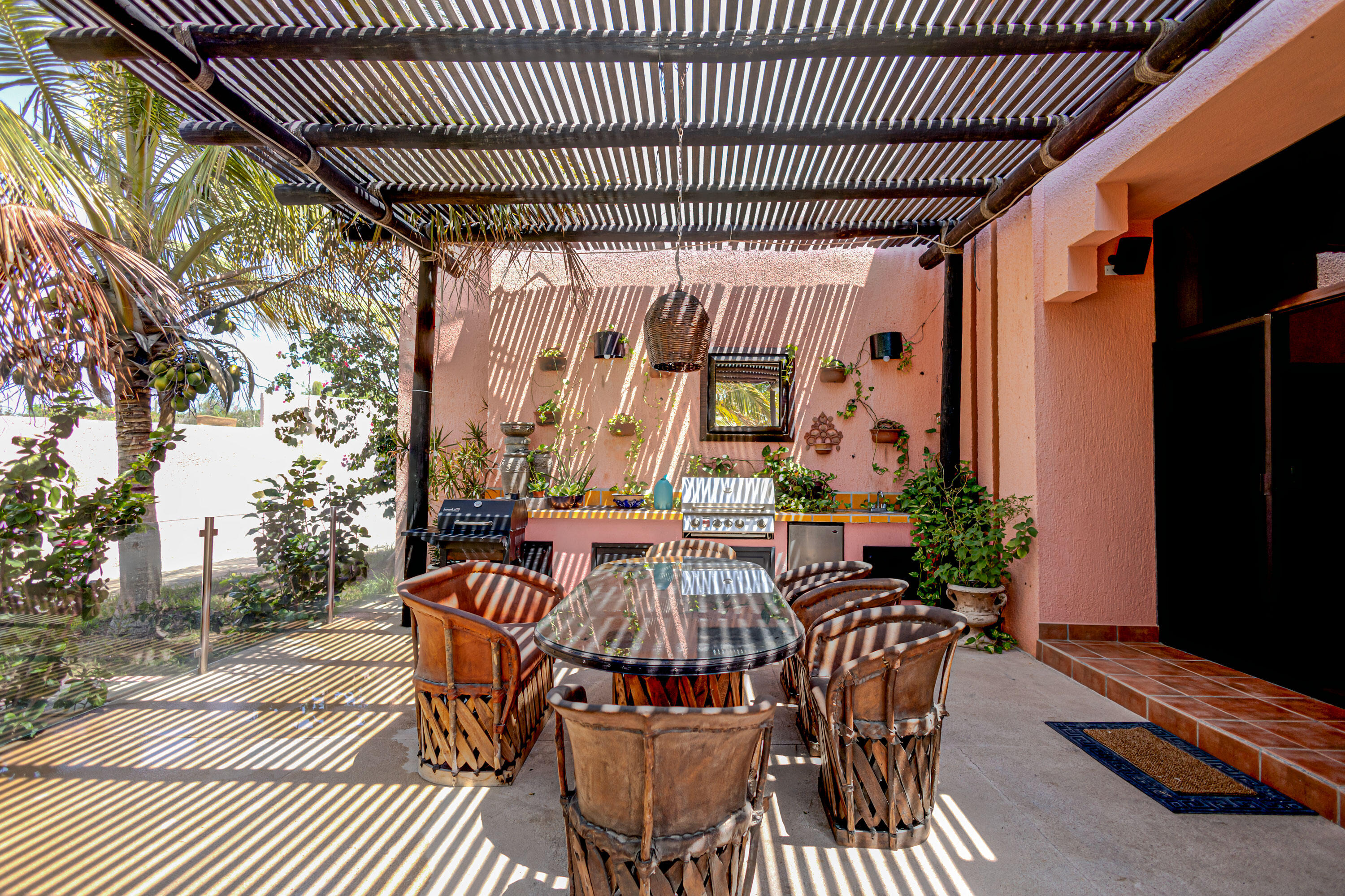 6 Colina, Villa Rosa