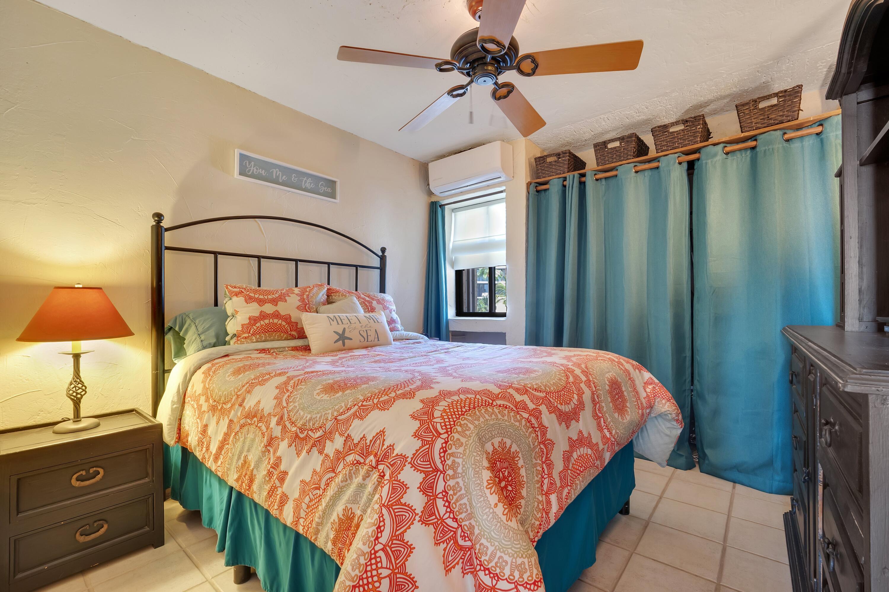 Sin Nombre, Mañana Condo #8