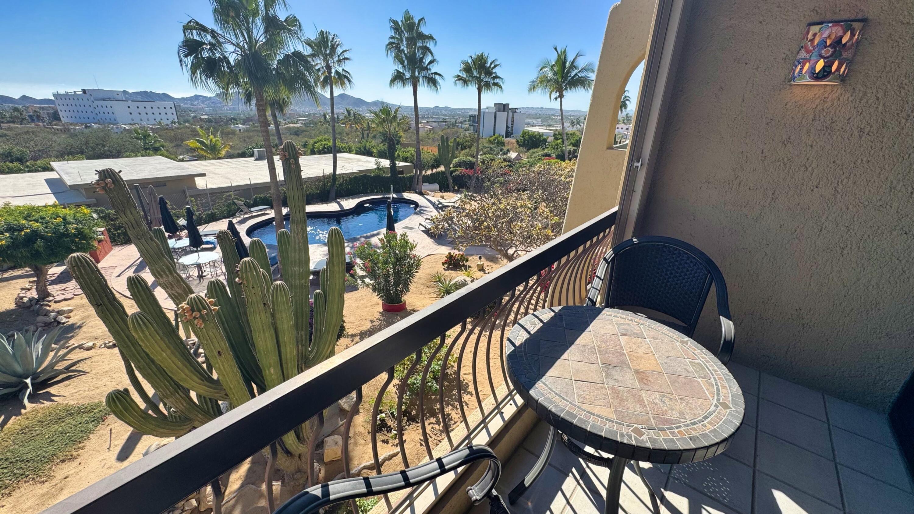 Sin Nombre, Mañana Condo #8