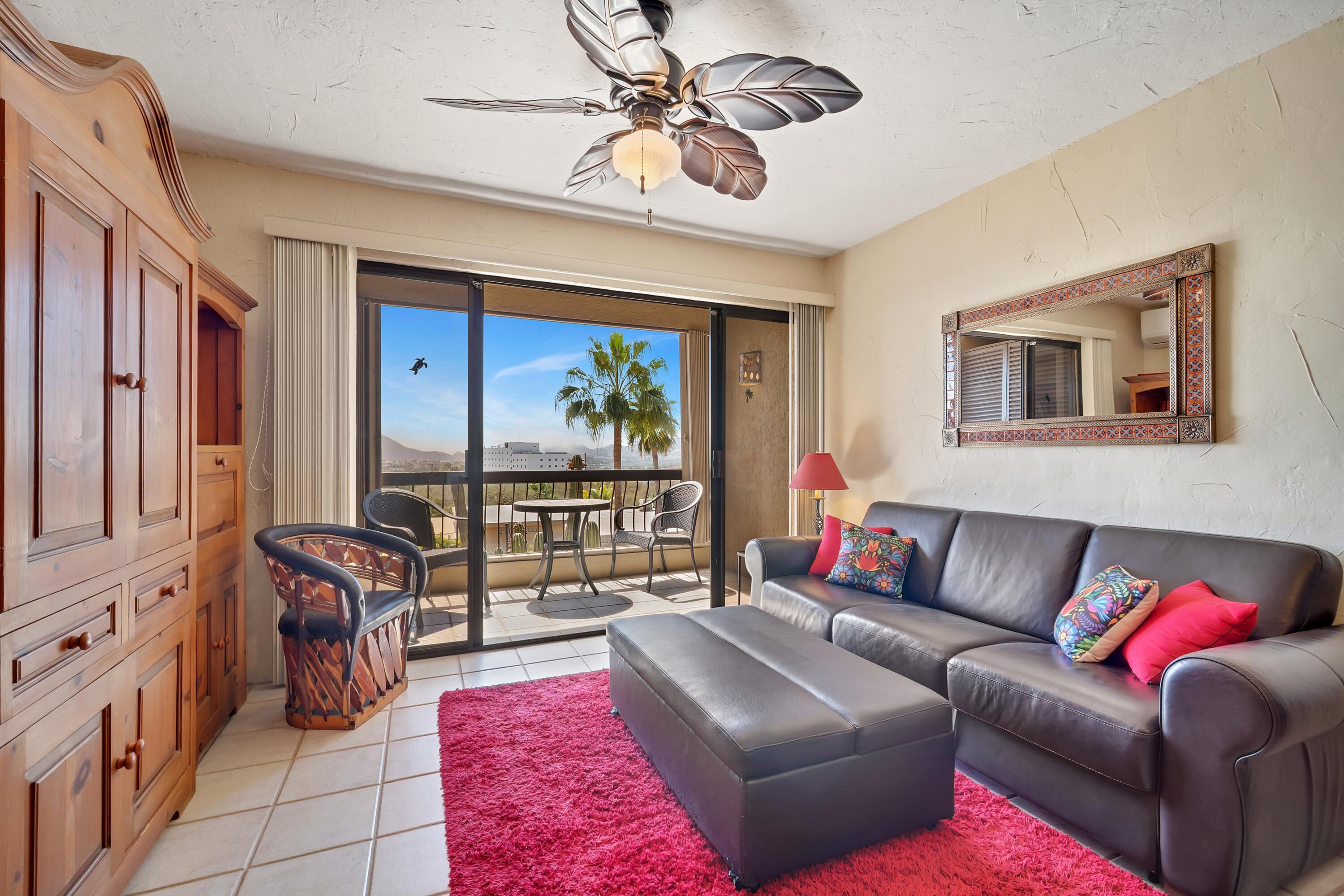 Sin Nombre, Mañana Condo #8