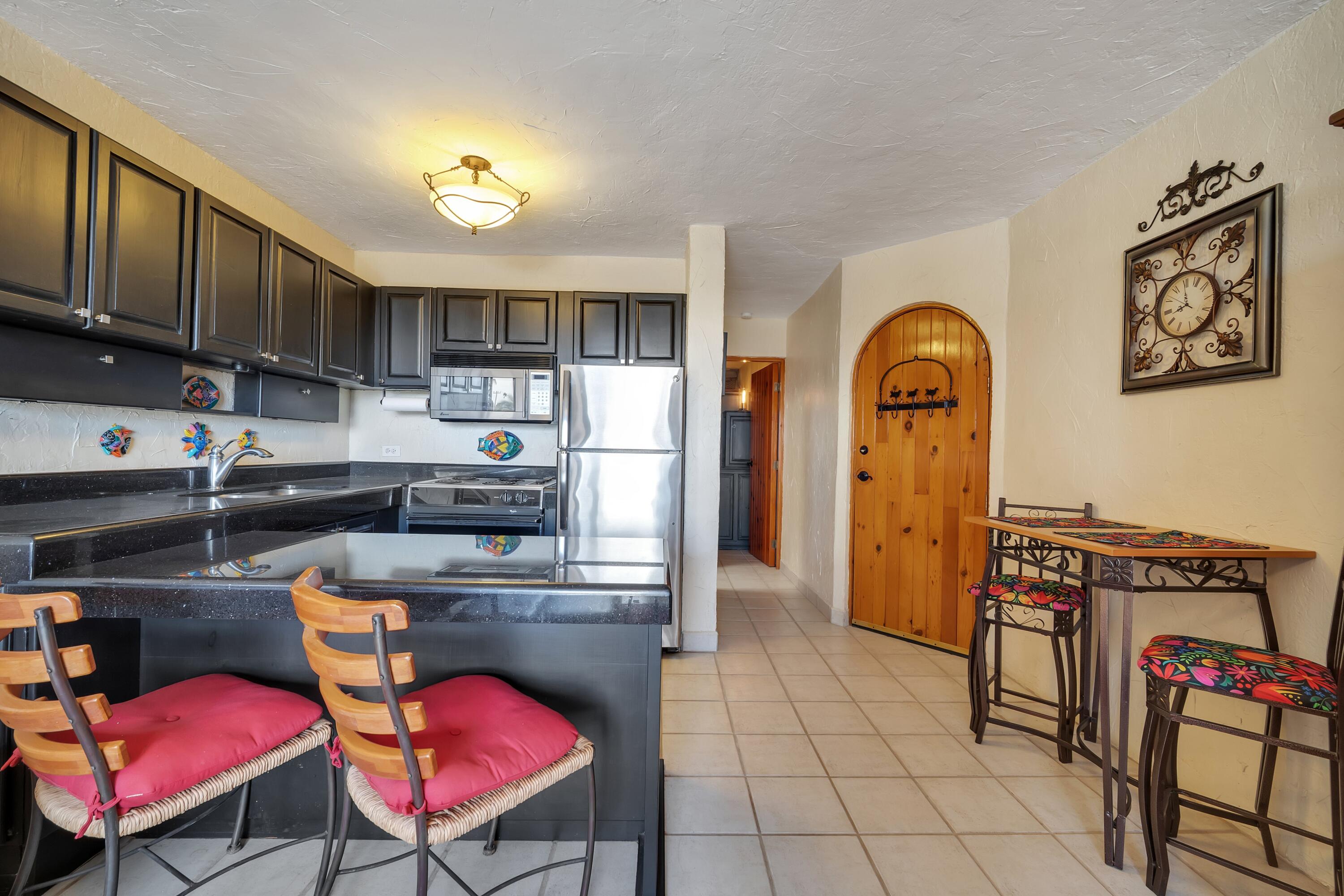 Sin Nombre, Mañana Condo #8