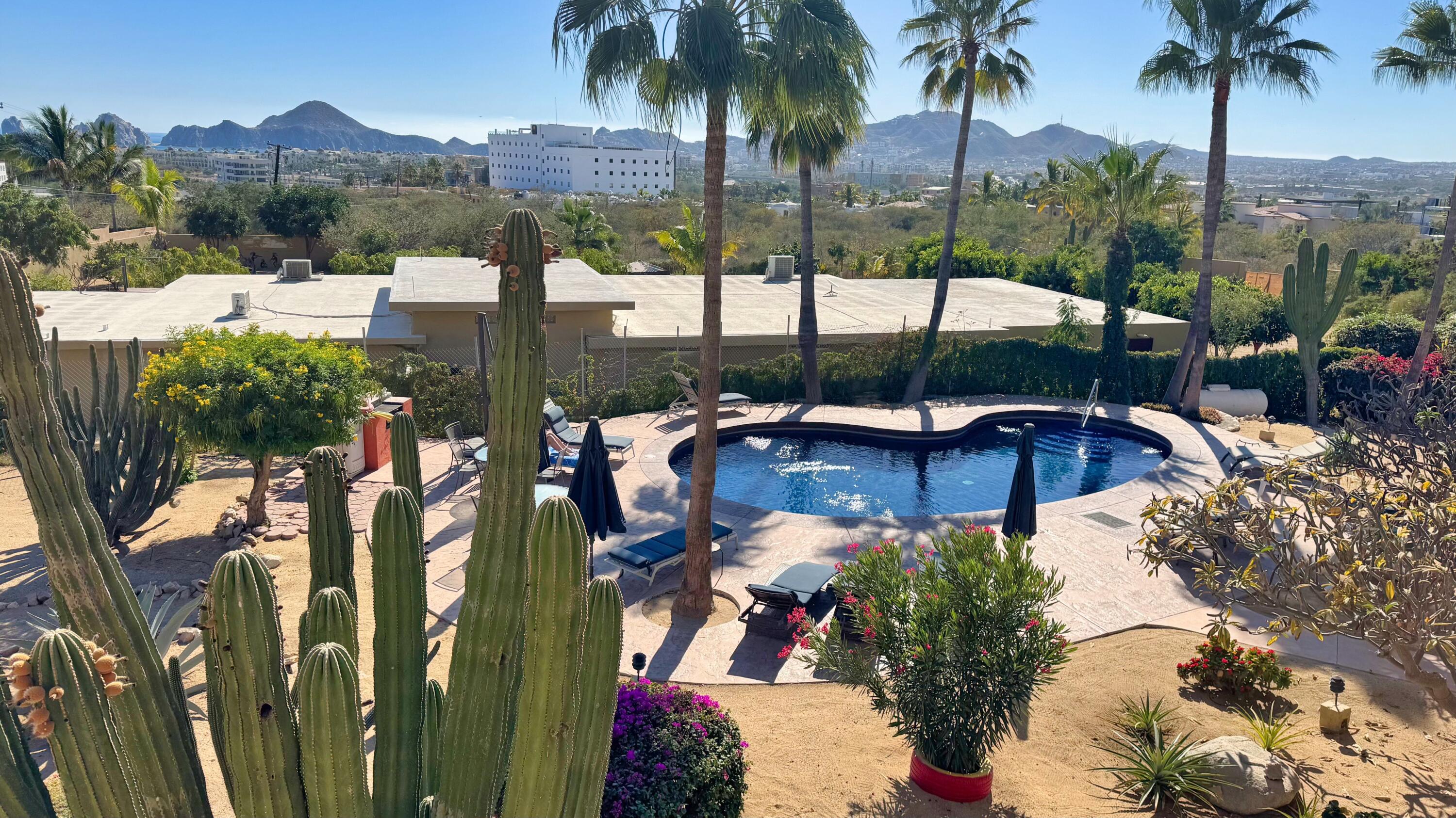 Sin Nombre, Mañana Condo #8