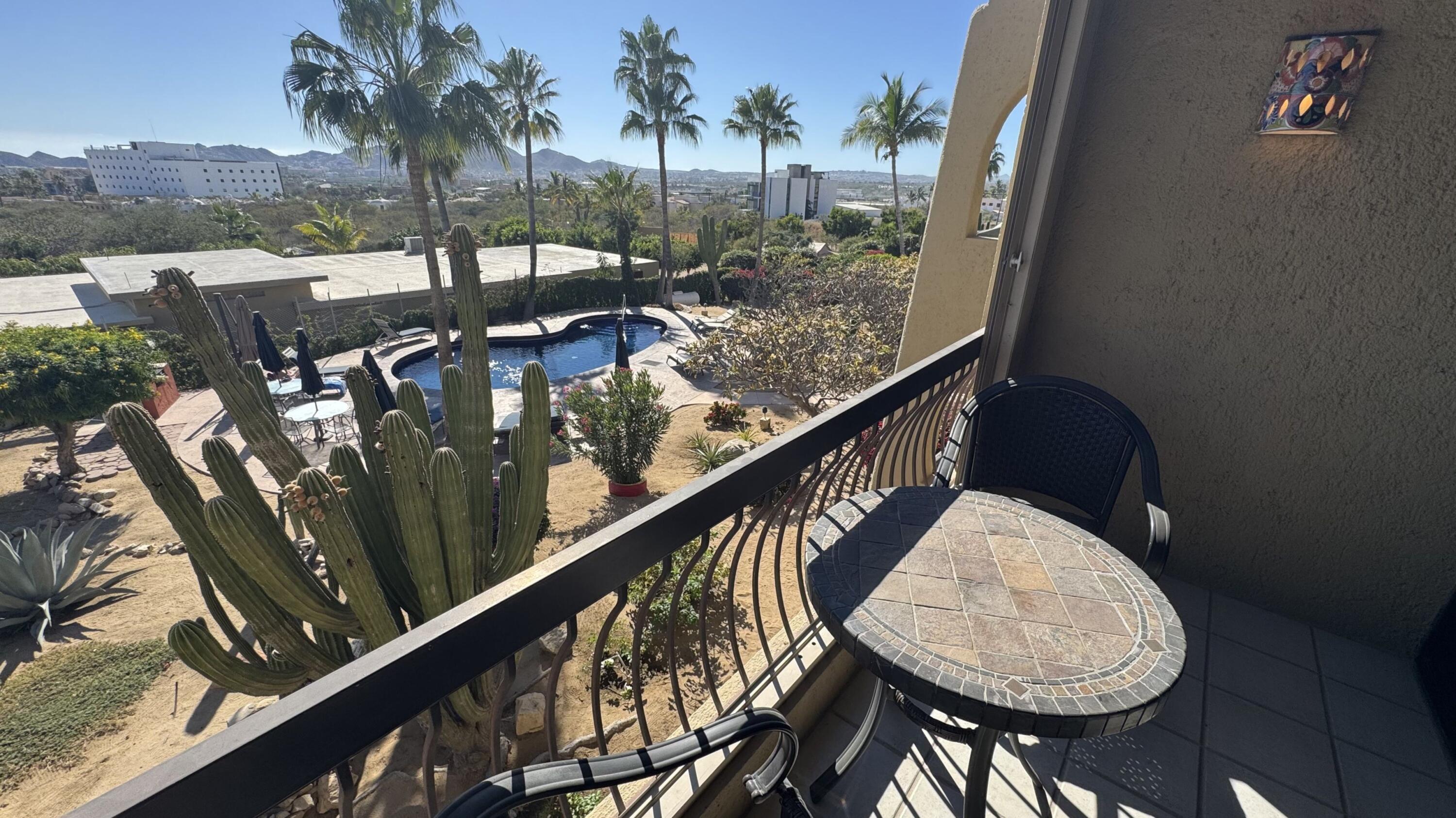 Sin Nombre, Mañana Condo #8