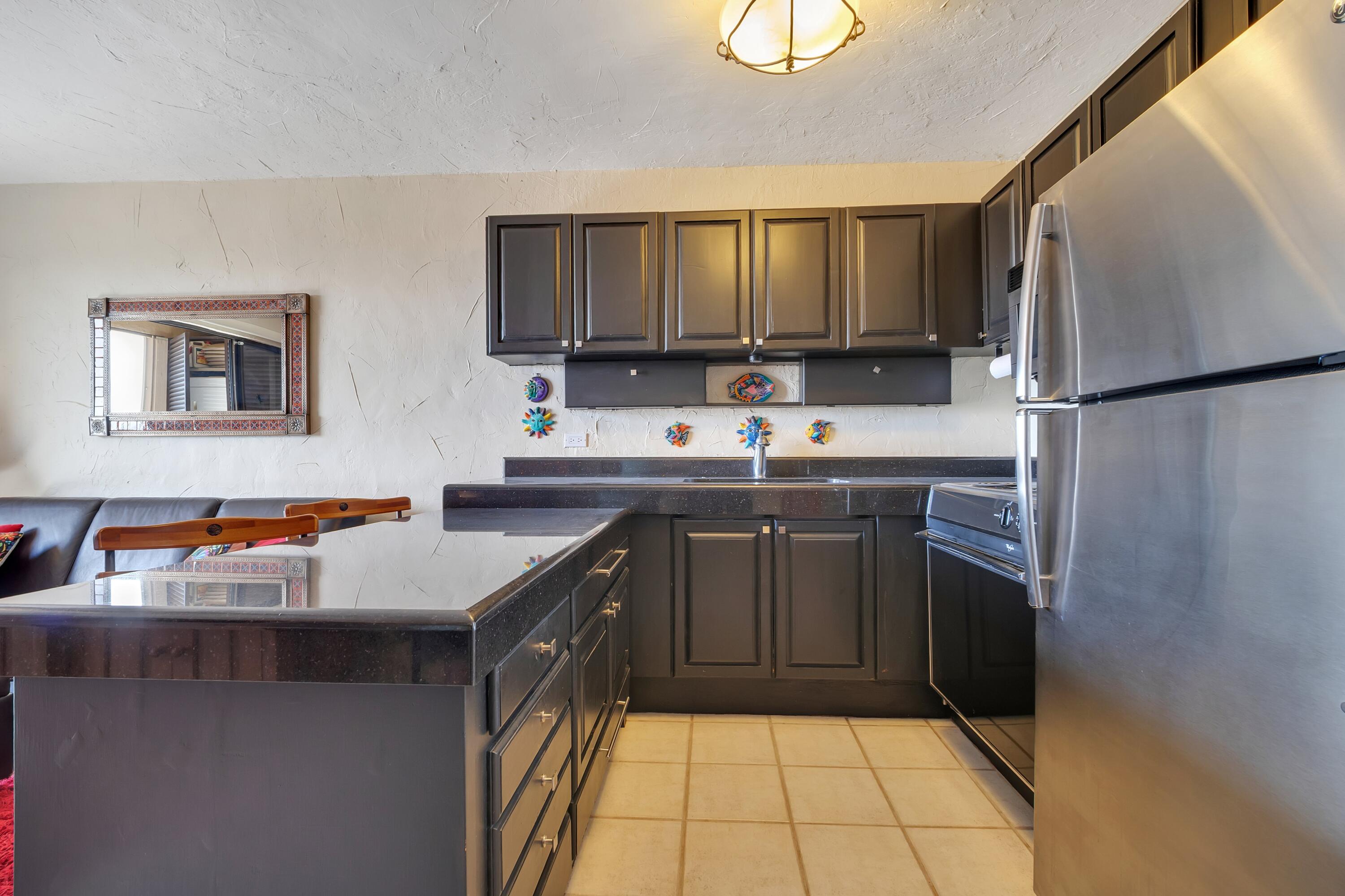 Sin Nombre, Mañana Condo #8