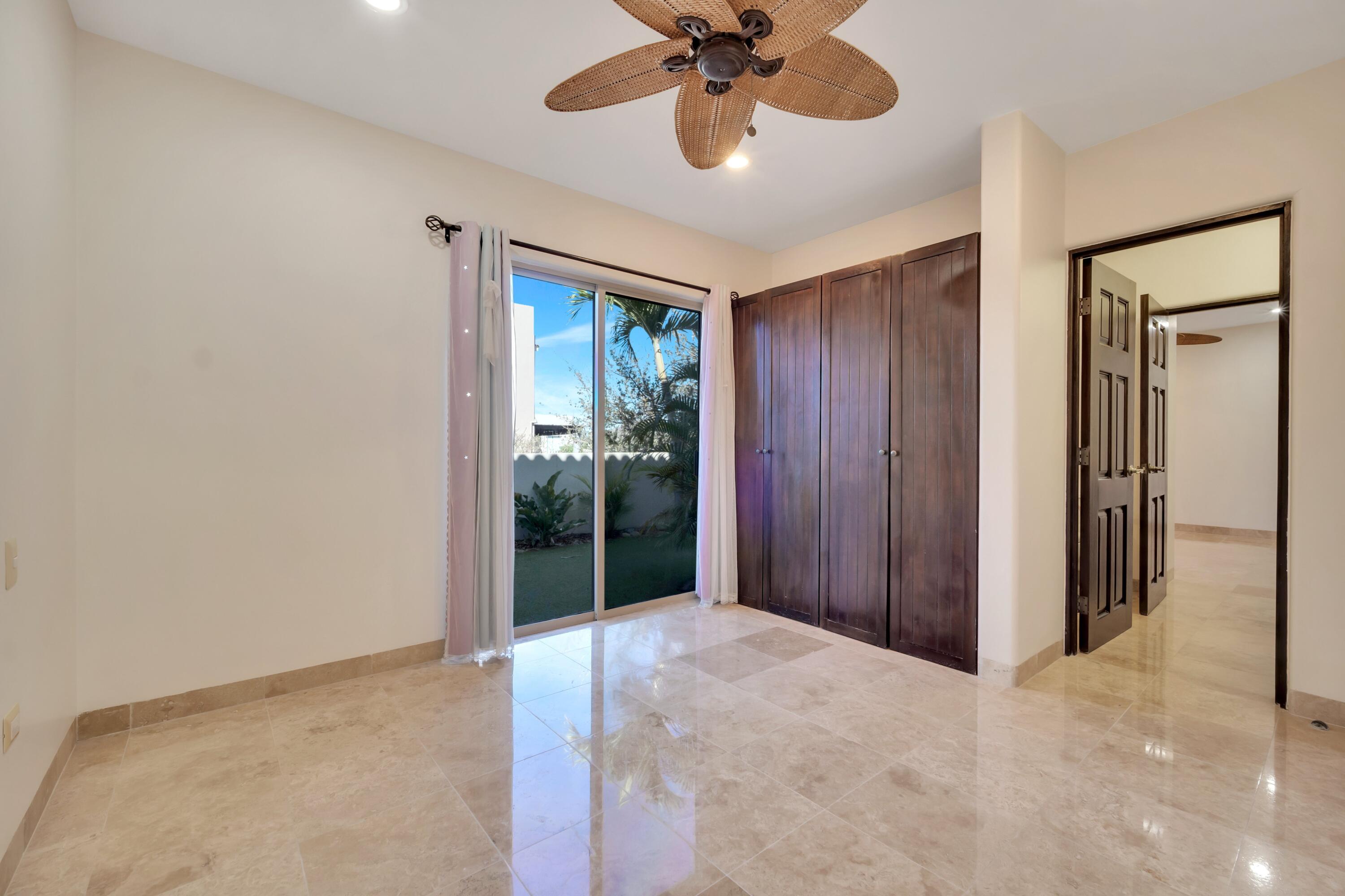 Casa 54 Los Cangrejos, Ventanas Phase 1