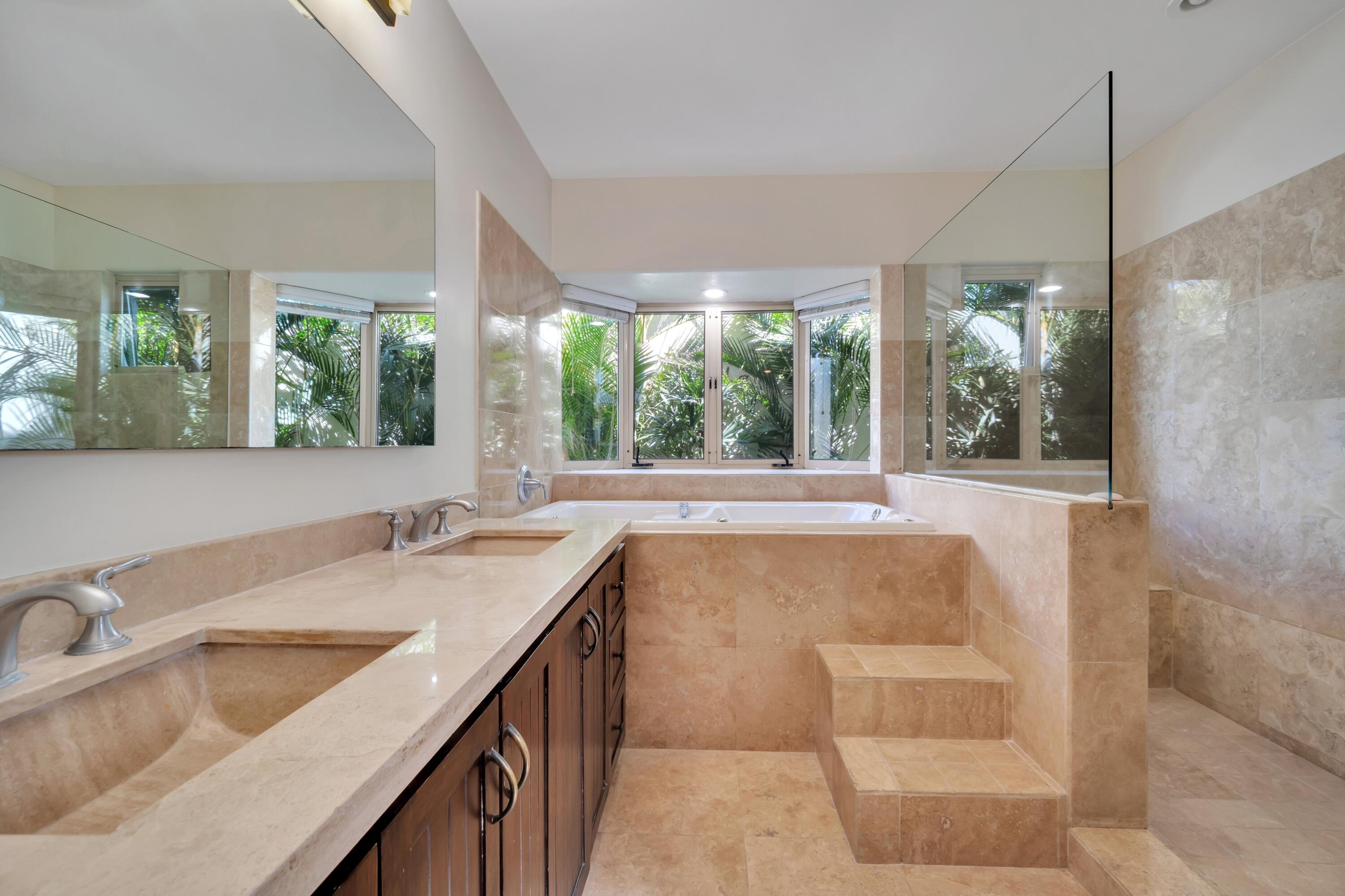 Casa 54 Los Cangrejos, Ventanas Phase 1