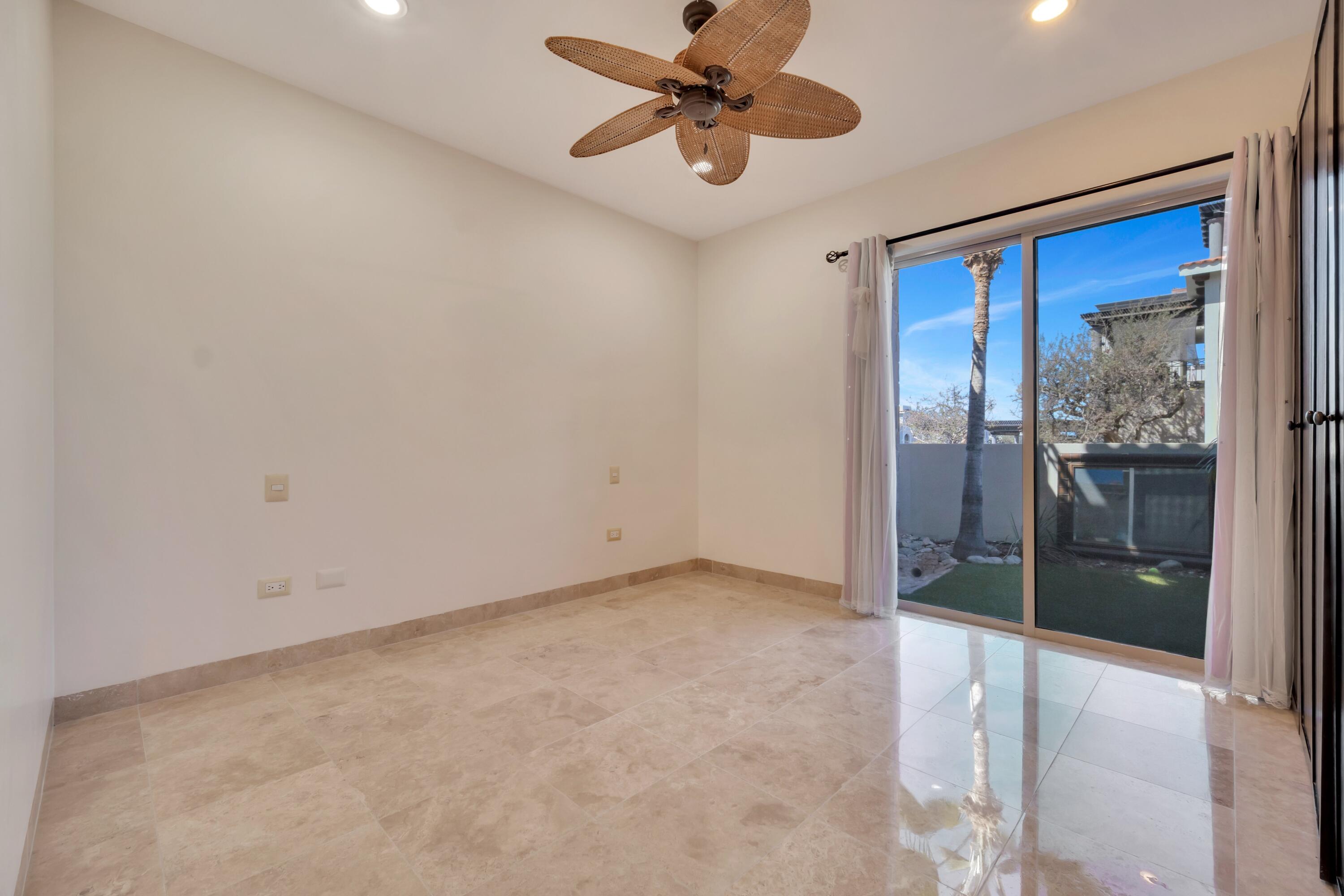 Casa 54 Los Cangrejos, Ventanas Phase 1