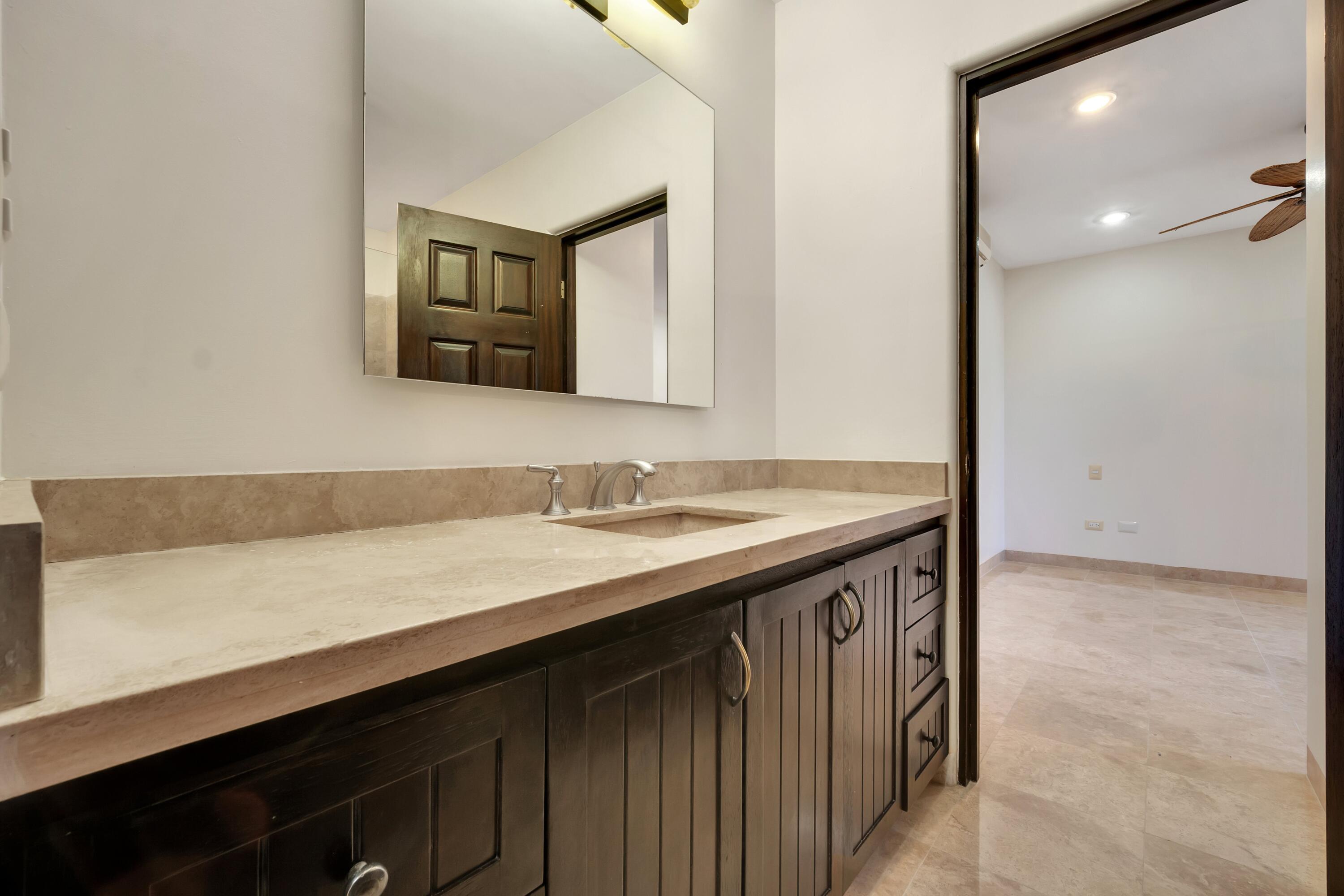 Casa 54 Los Cangrejos, Ventanas Phase 1