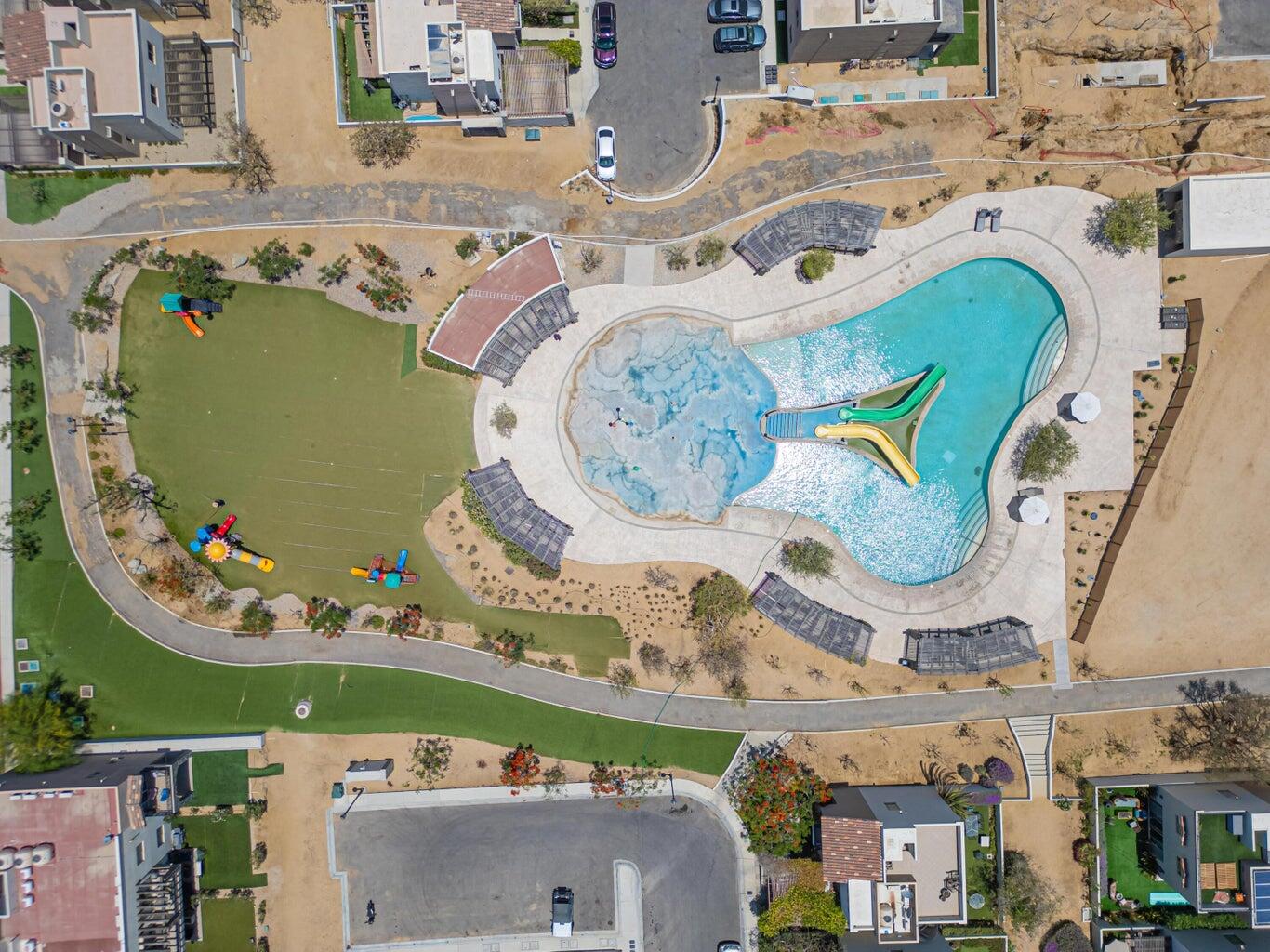 Calle Albatros, Cabo del Mar 812