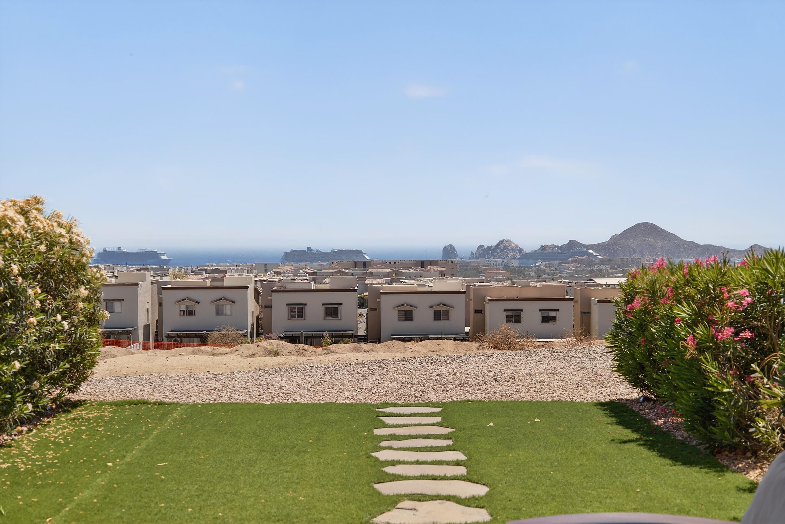 Calle Albatros, Cabo del Mar 812