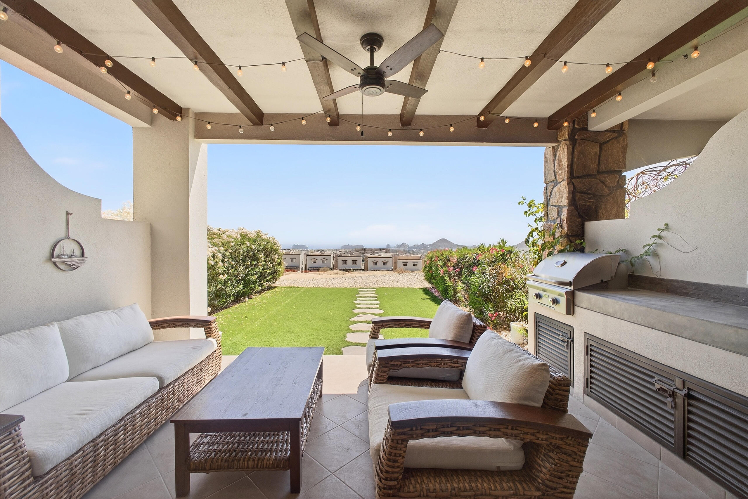 Calle Albatros, Cabo del Mar 812