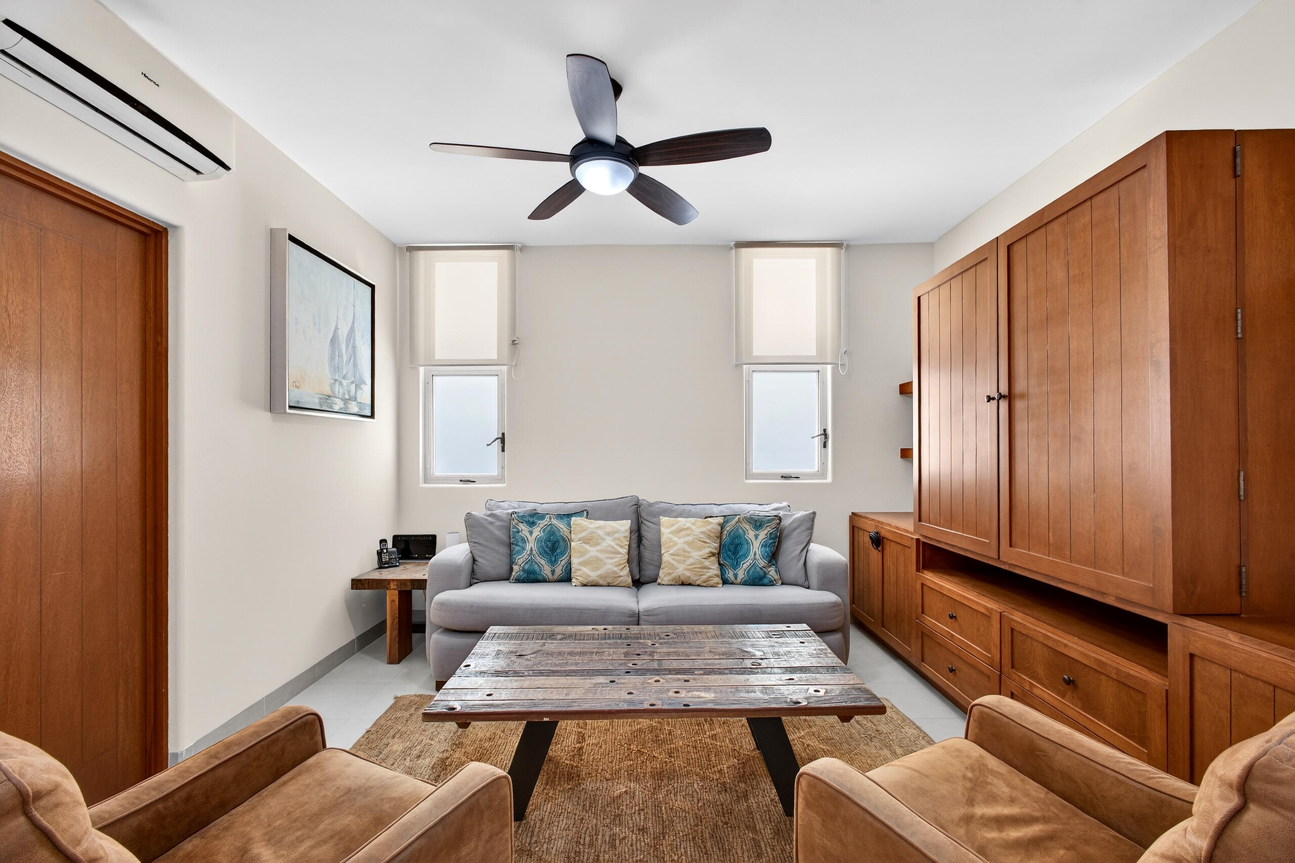 Calle Albatros, Cabo del Mar 812