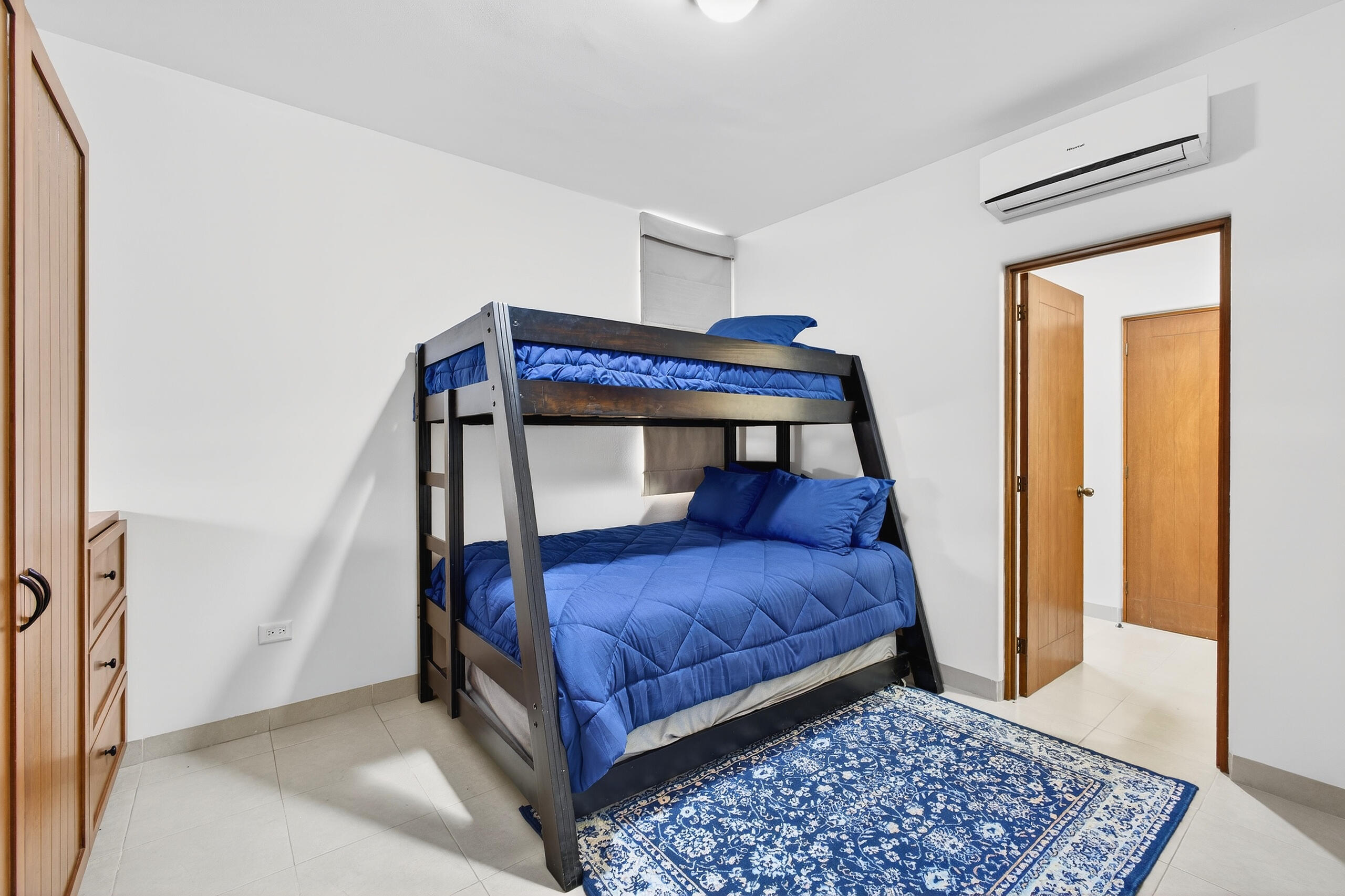 Calle Albatros, Cabo del Mar 812