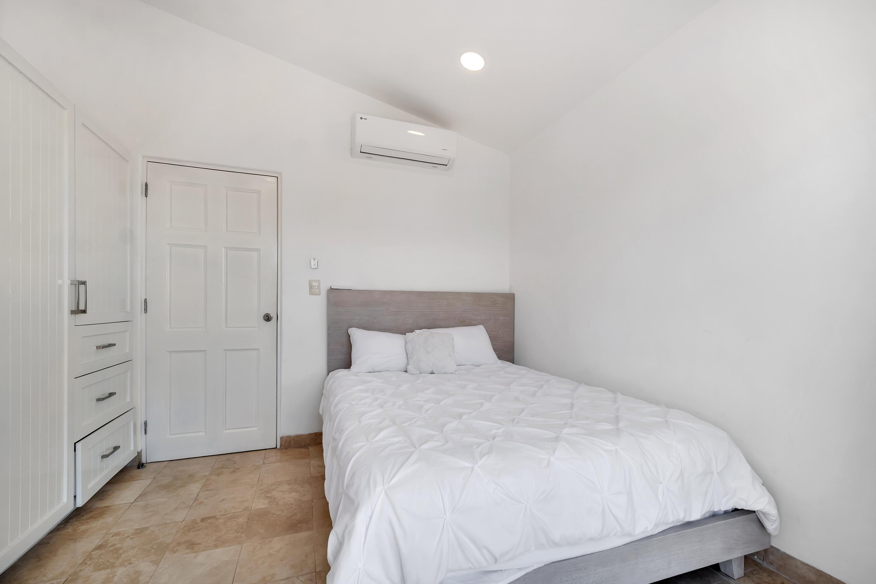 22 Las Ballenas, Ventanas Phase 1