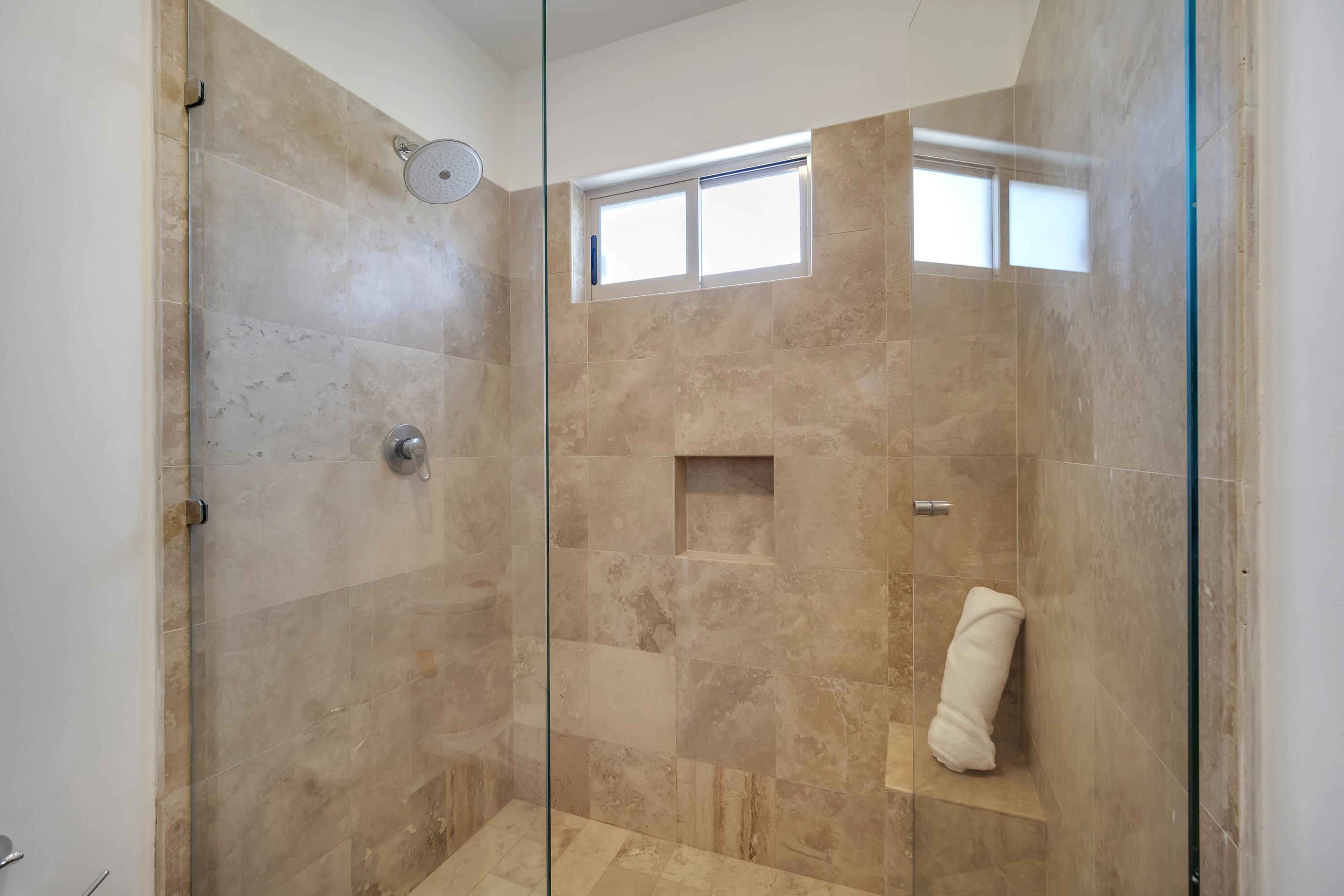 22 Las Ballenas, Ventanas Phase 1