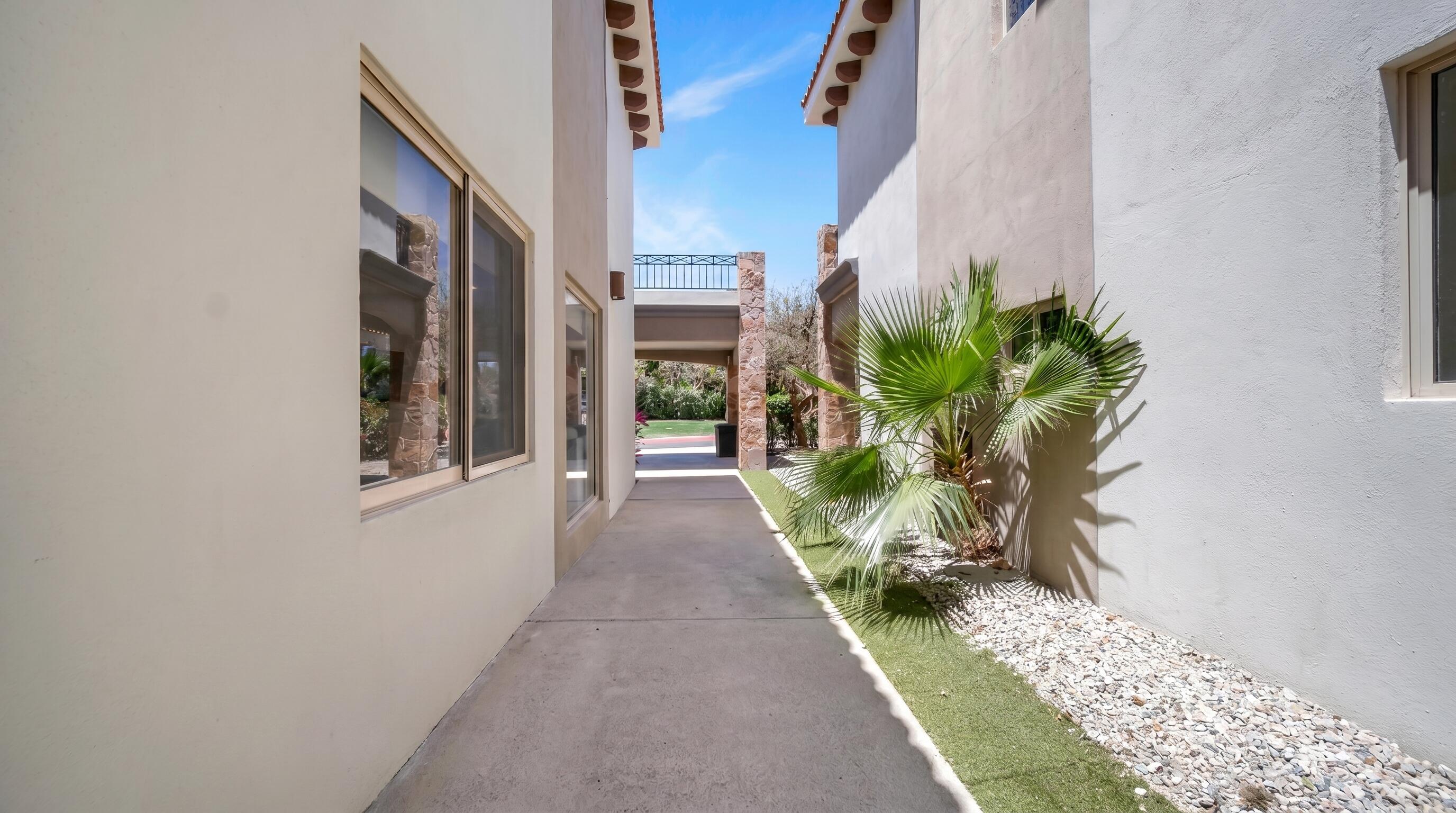 22 Las Ballenas, Ventanas Phase 1