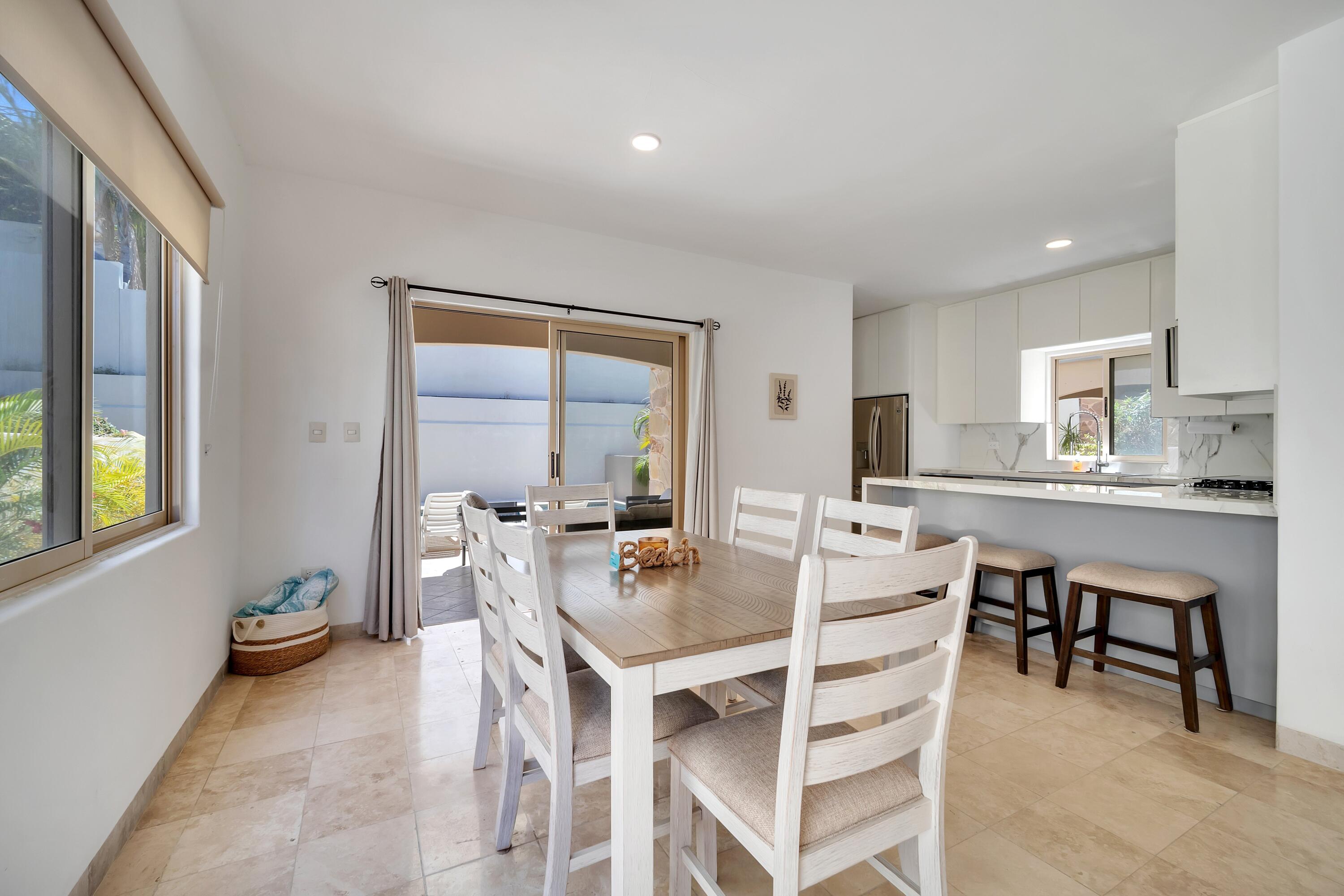 22 Las Ballenas, Ventanas Phase 1