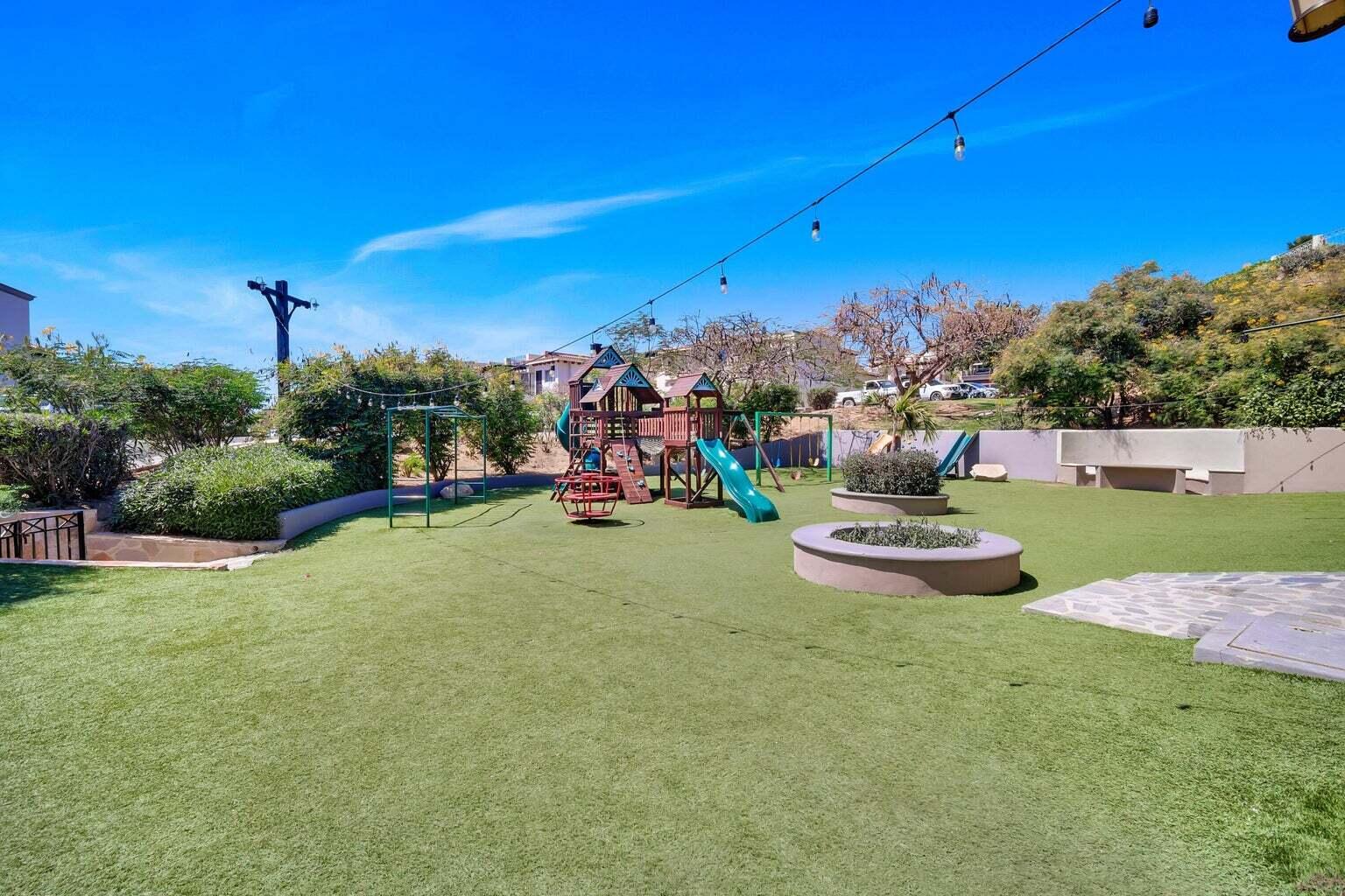 22 Las Ballenas, Ventanas Phase 1