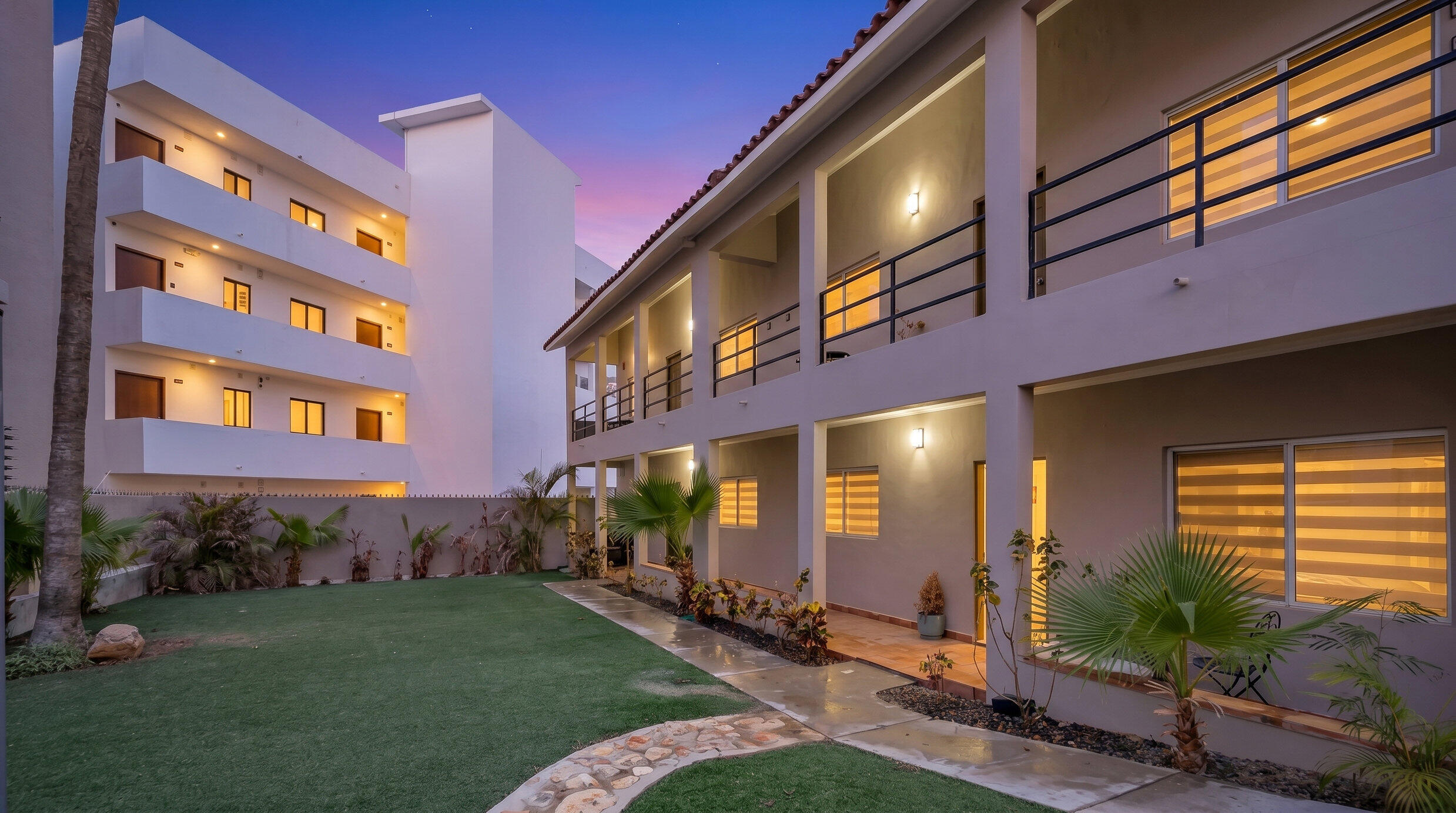 Loma Alta, Cabo Walk