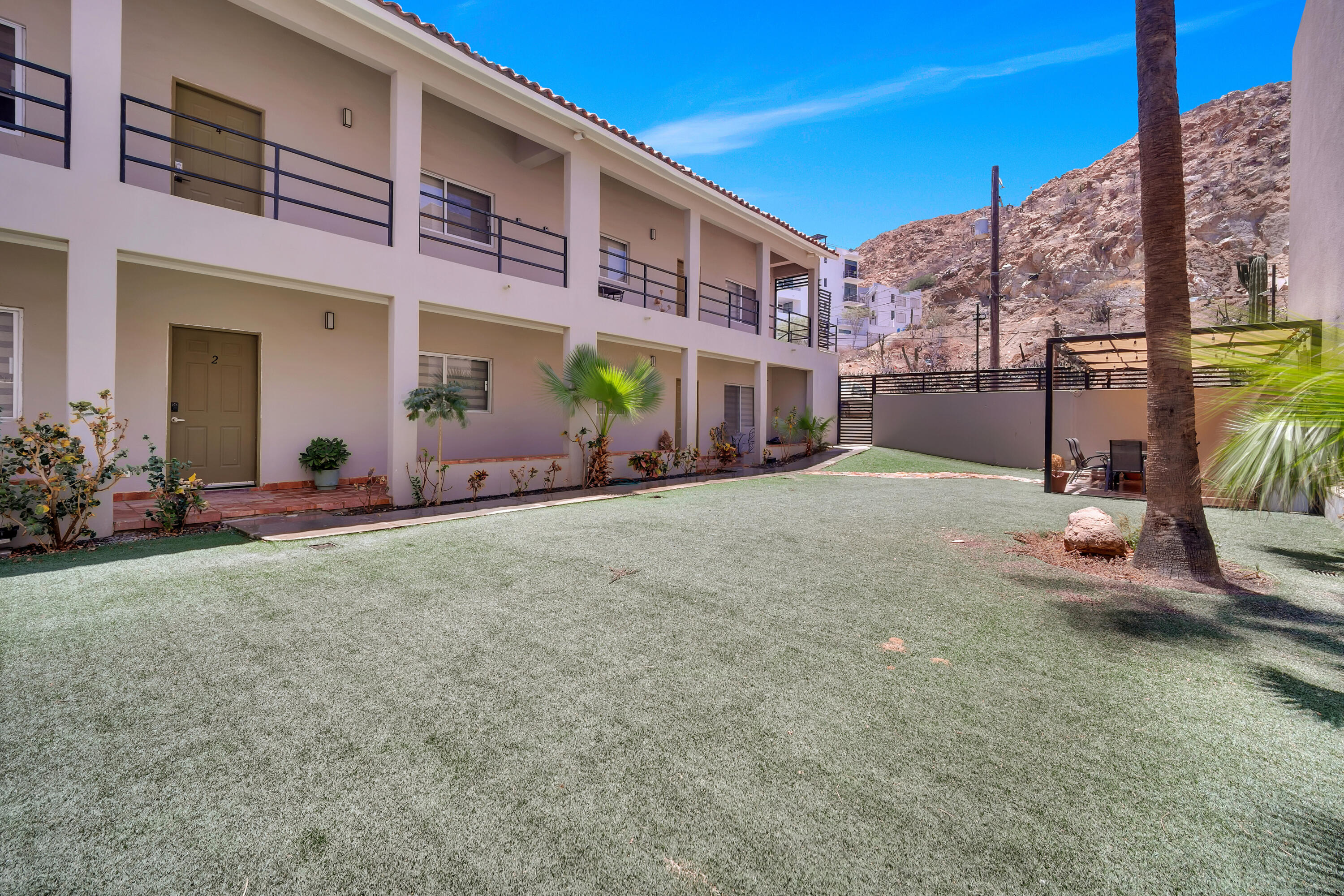 Loma Alta, Cabo Walk 1