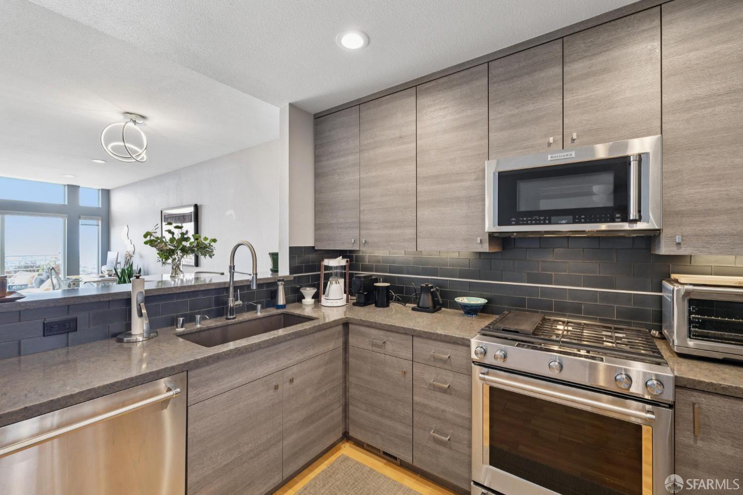 767 Corbett Avenue # 3