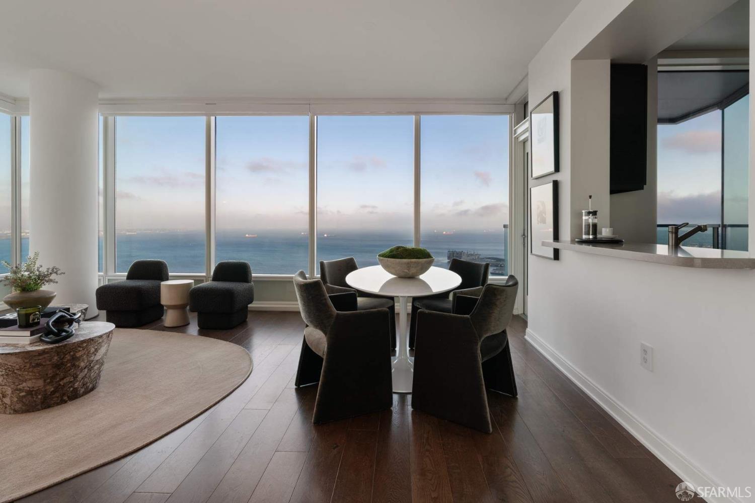 425 1st Street # 4402