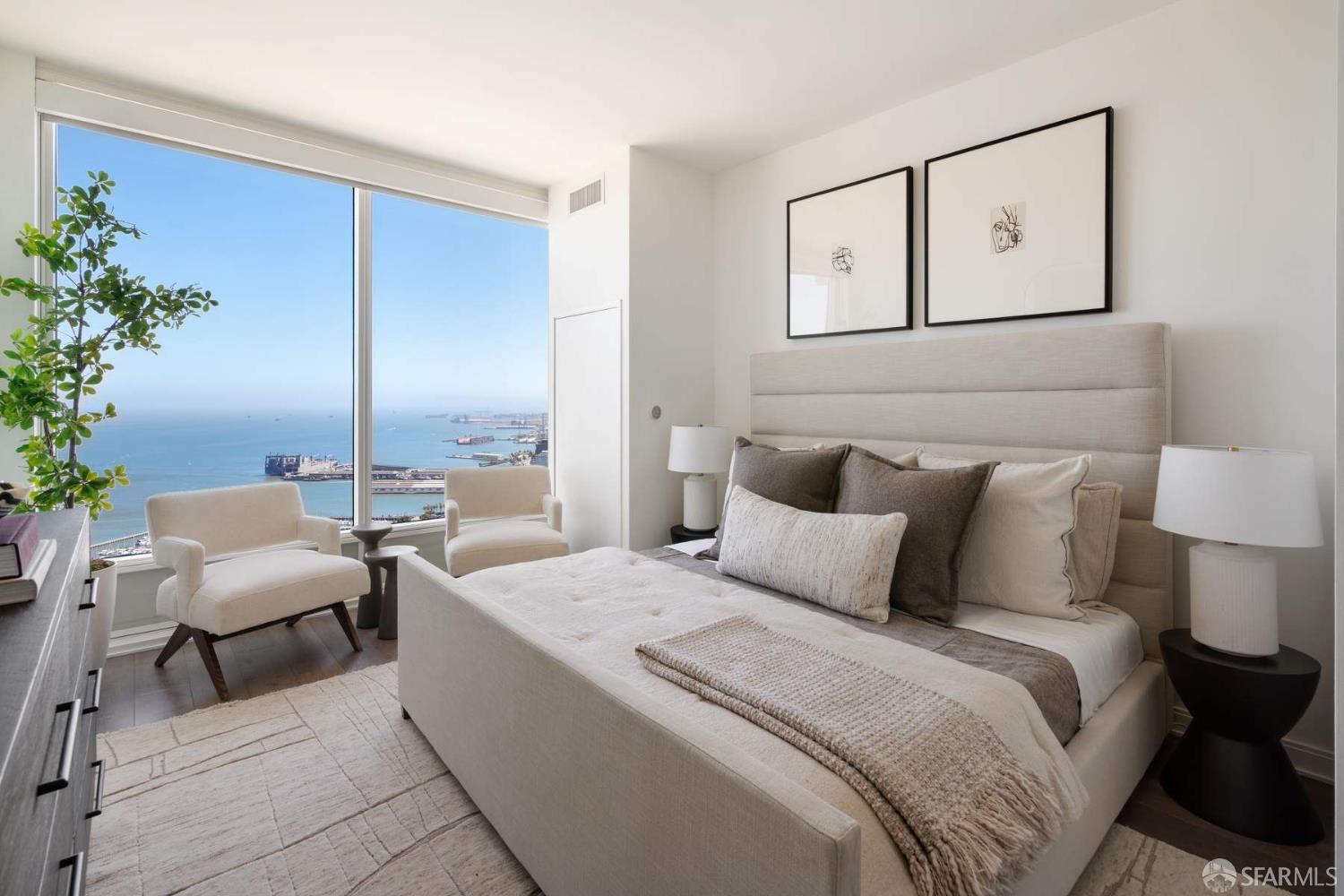 425 1st Street # 4402